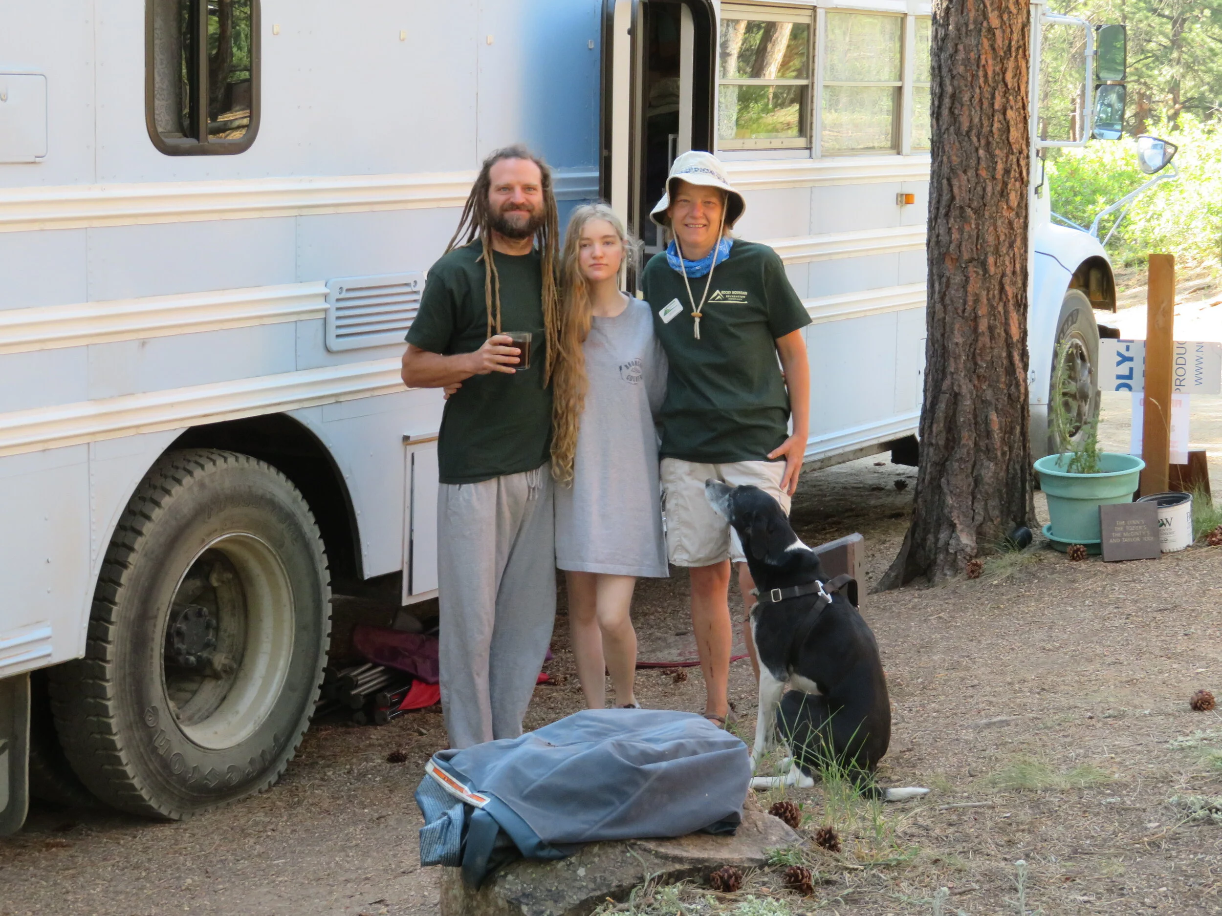 Flat Rocks, Family and Thoughts on a Nomadic Lifestyle