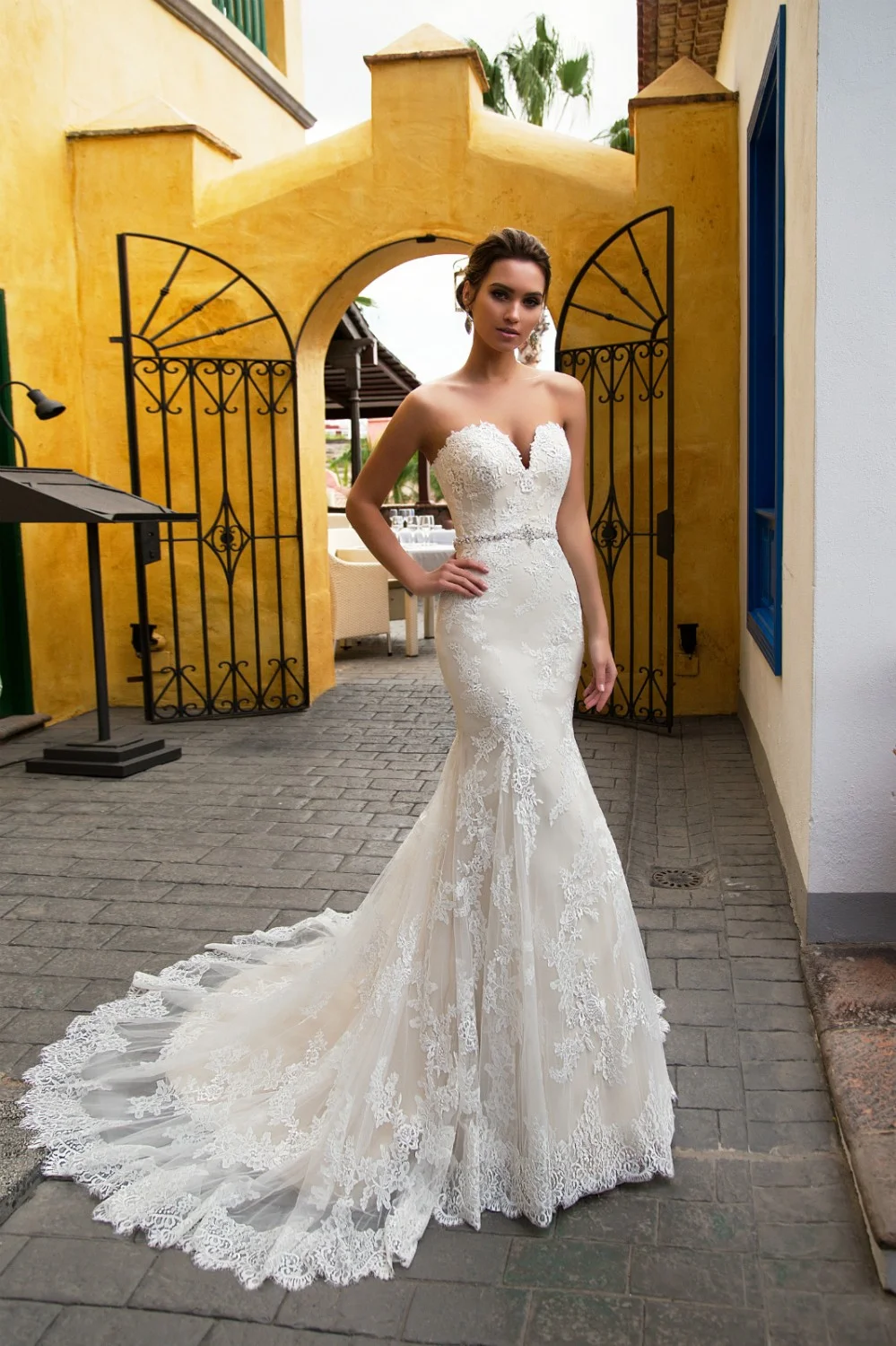 Nora Naviano Sandra