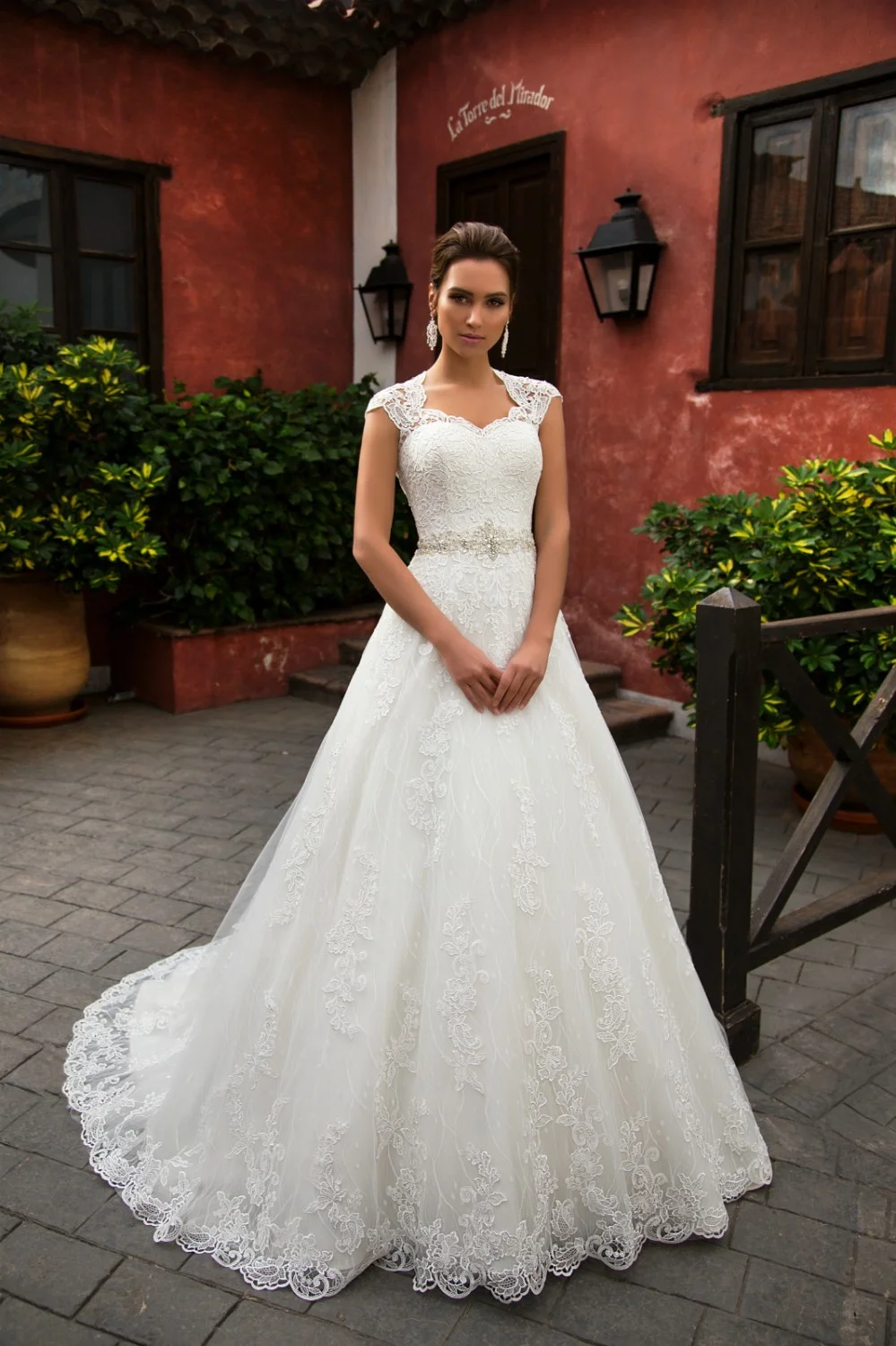 Nora Naviano Sophia