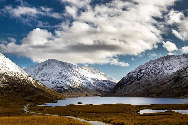 Thanks @hugogallagher1 for sharing this gorgeous photo of the snow-capped Bens earlier this month. ❤️☘️ #Repost @hugogallagher1
・・・
Snow Capped ❄