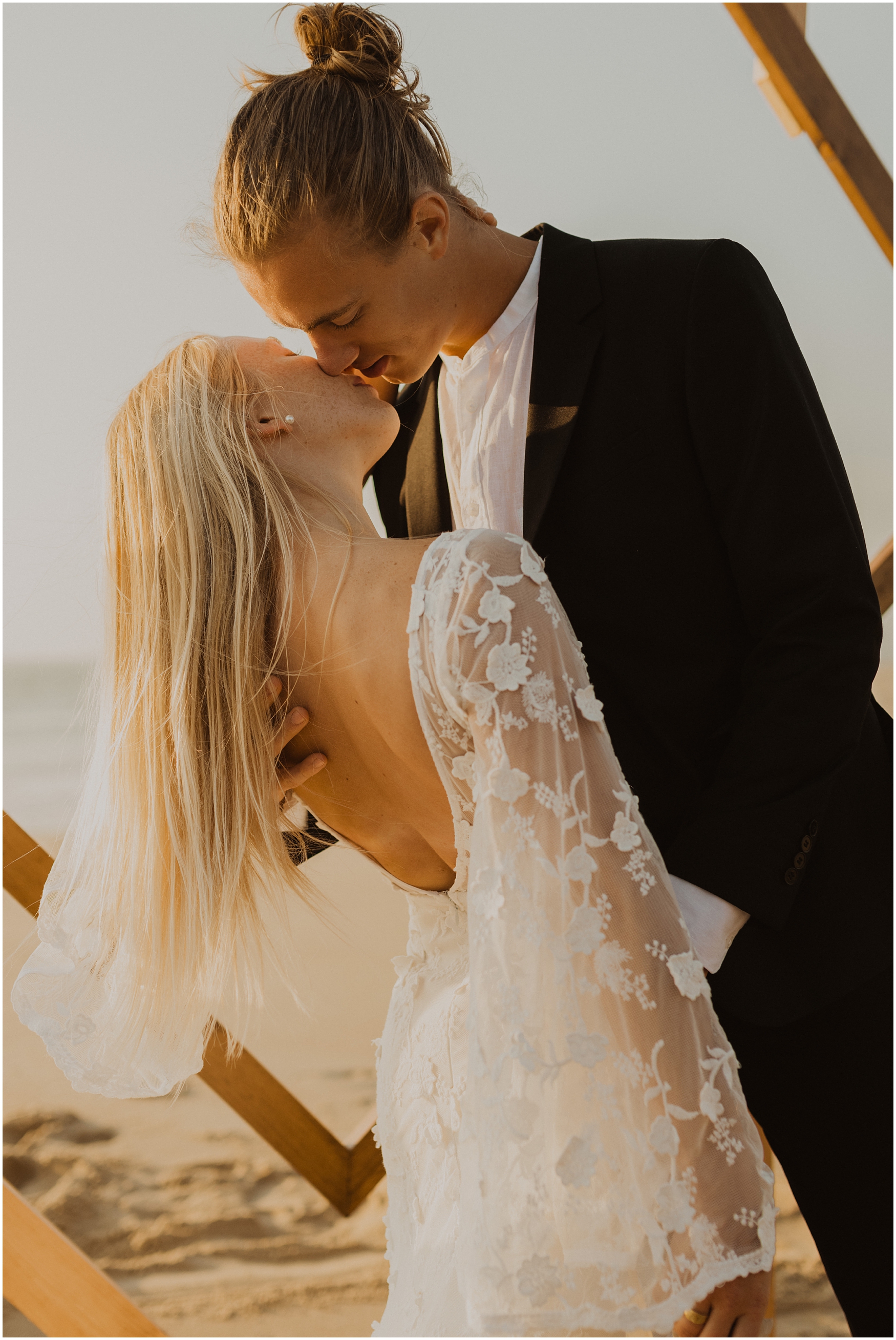 Hannah_Baldwin_Photography_Virginia_Beach_Elopement_Sunrise_0165.jpg