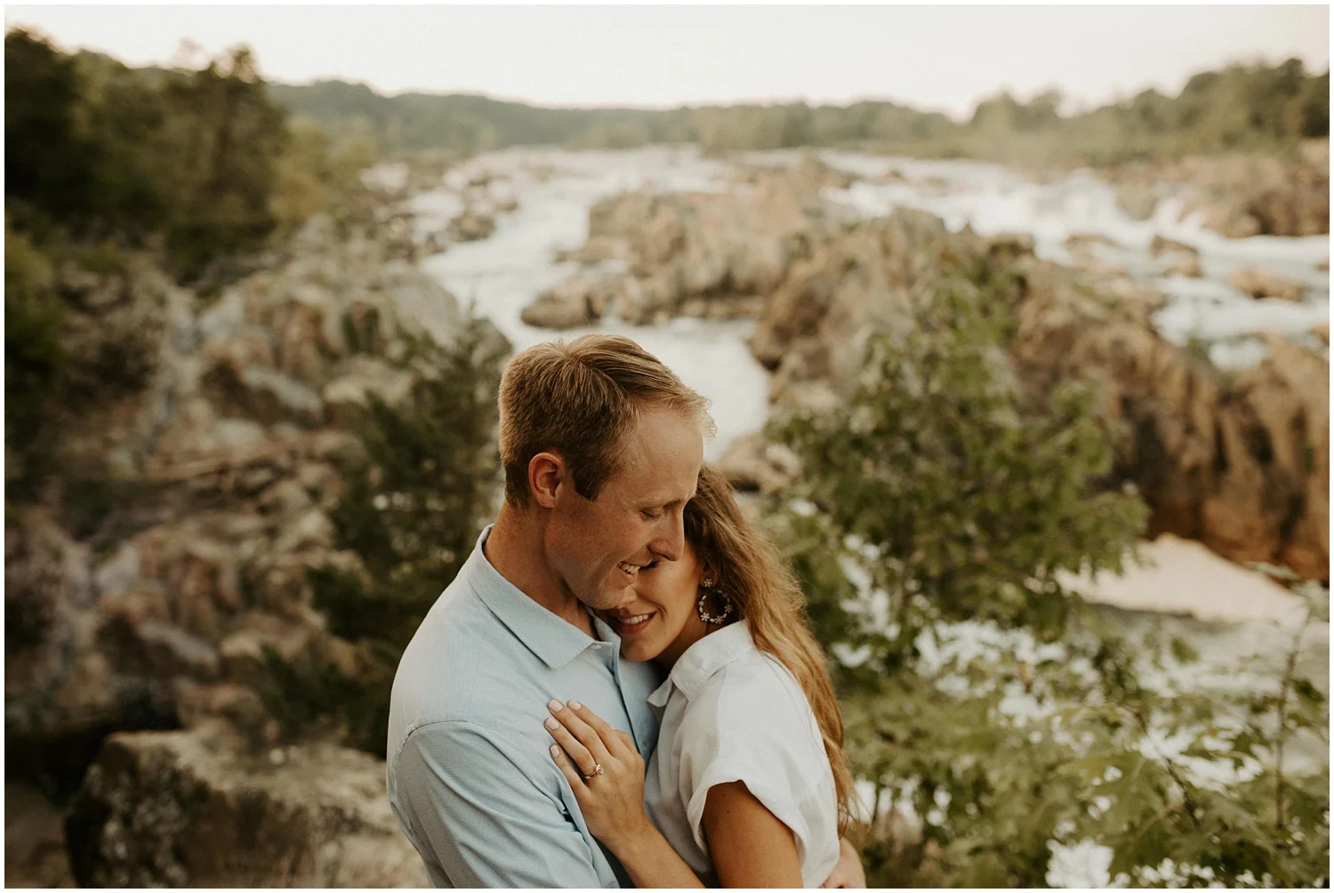 Hannah_Baldwin_Photography_Great_Falls_Engagement_Session_Puppy_0166.jpg