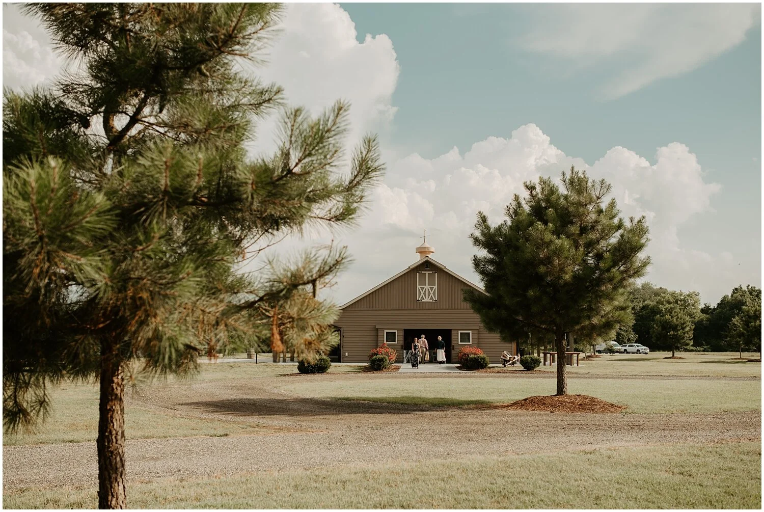 Hannah_Baldwin_Photography_Cousiac_Manor_Wedding_Rustic_Intimate_0229.jpg