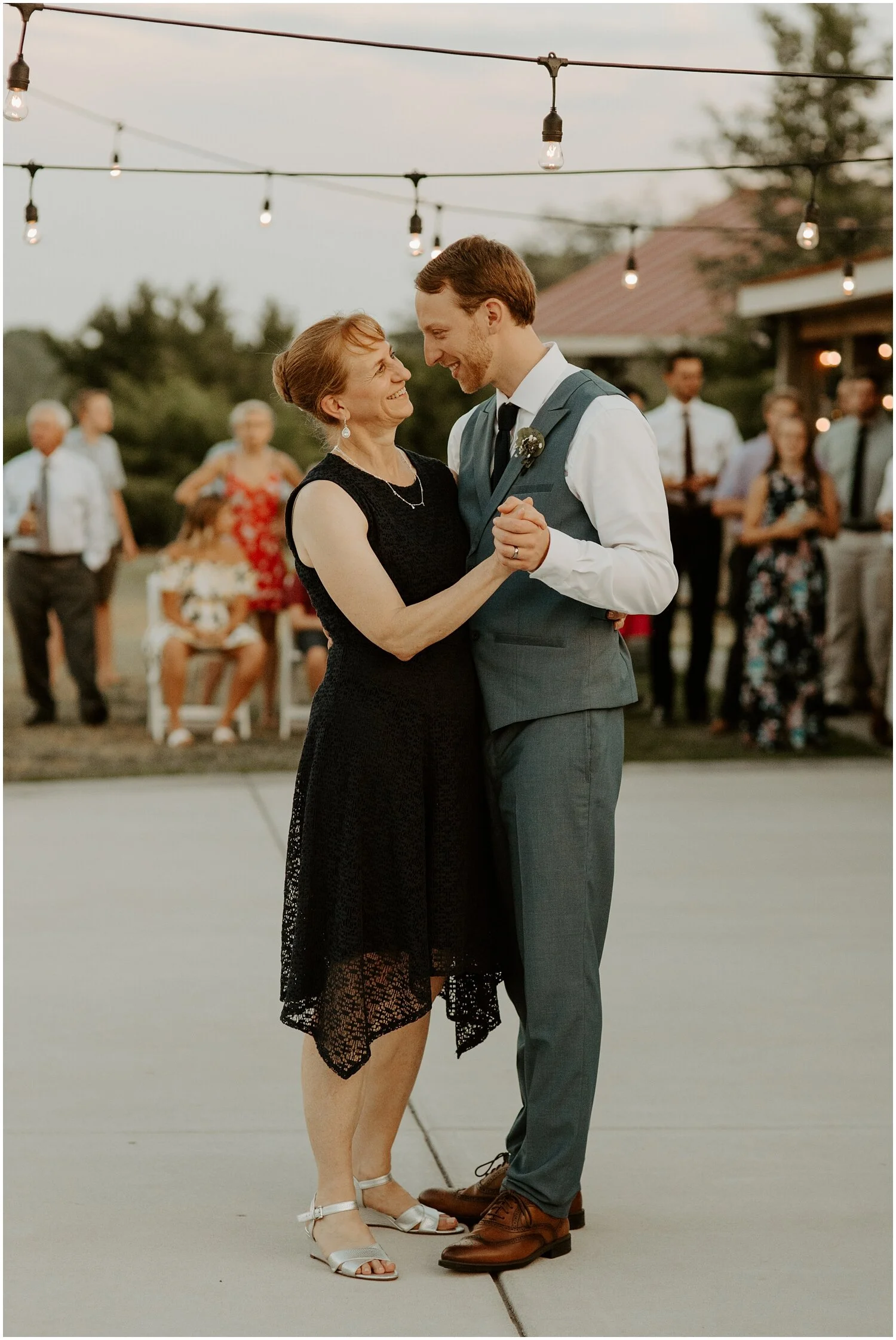 Hannah_Baldwin_Photography_Cousiac_Manor_Wedding_Rustic_Intimate_0291.jpg
