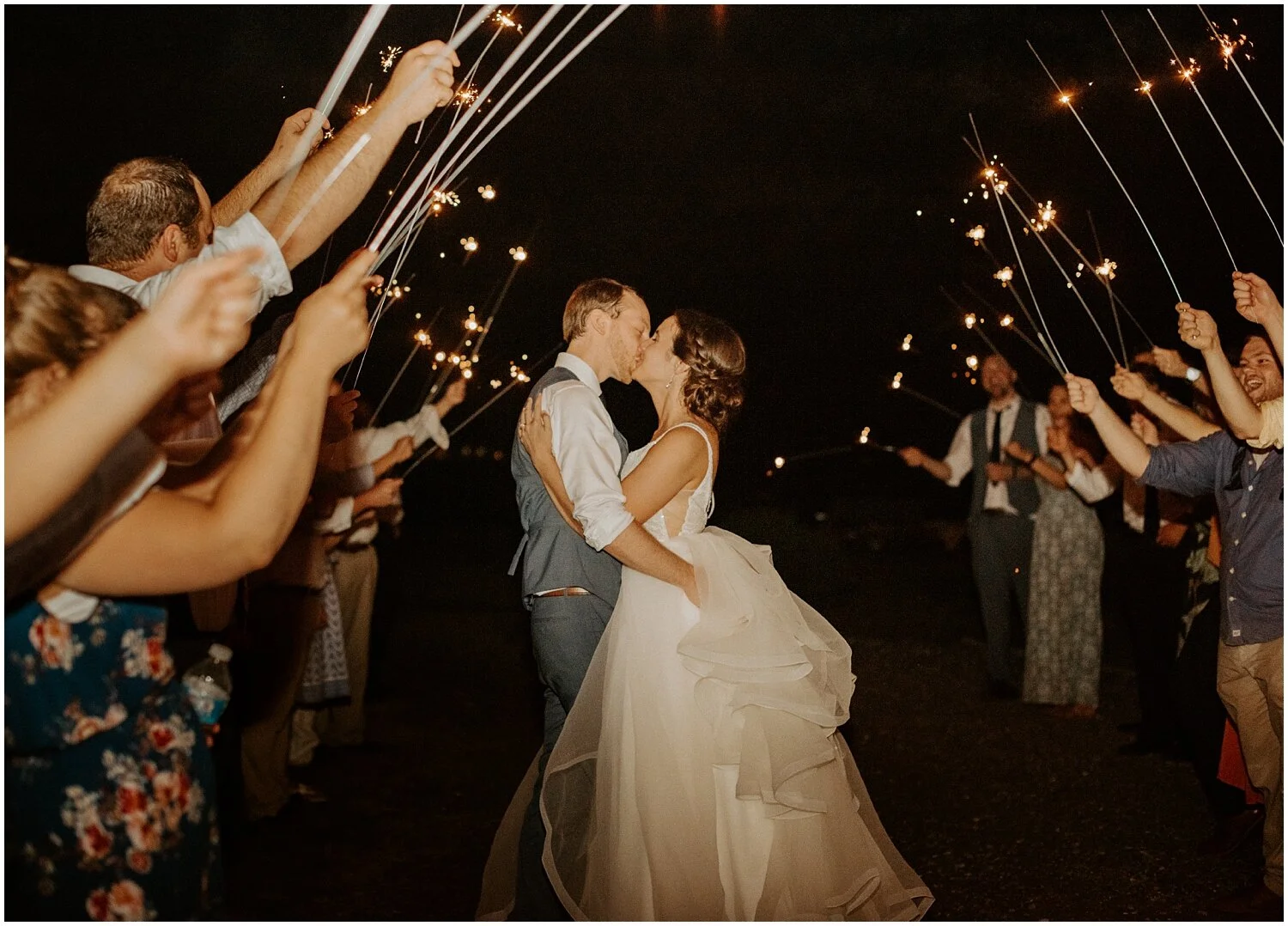 Hannah_Baldwin_Photography_Cousiac_Manor_Wedding_Rustic_Intimate_0309.jpg