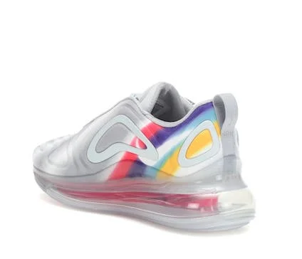 ナイキ Air Max 720 エアーマックス 720 スニーカー Photo: mytheresa