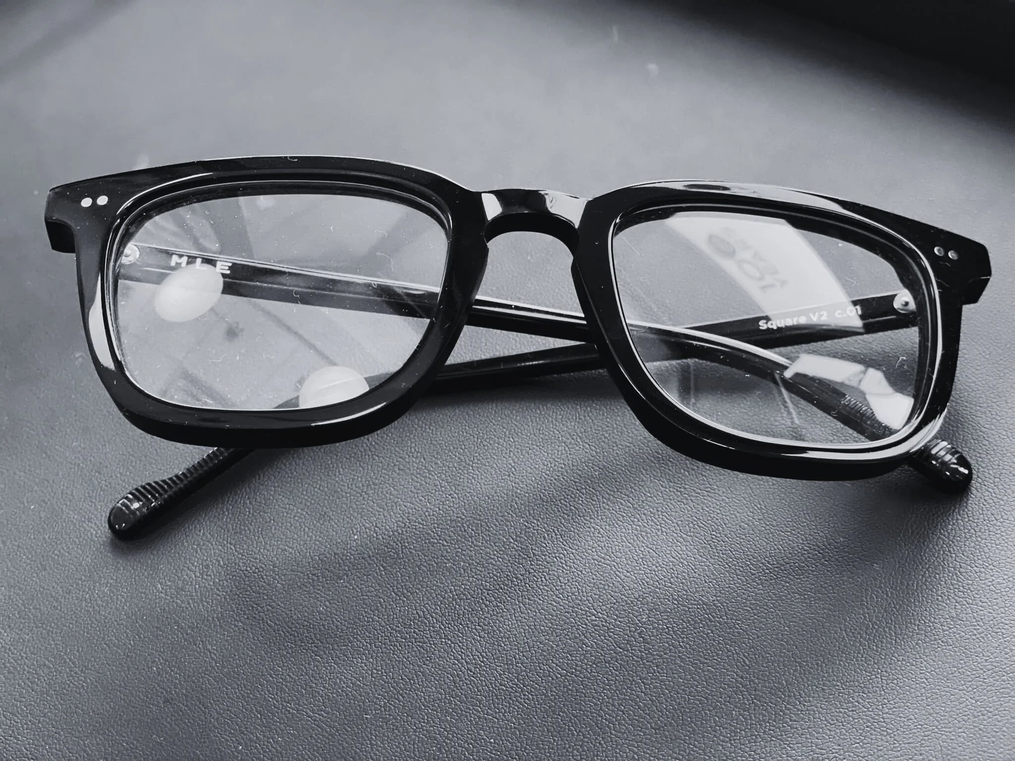 How to Tell If Your Progressive Lenses Are Correct – 7 Quick Tests You Can Do at Home