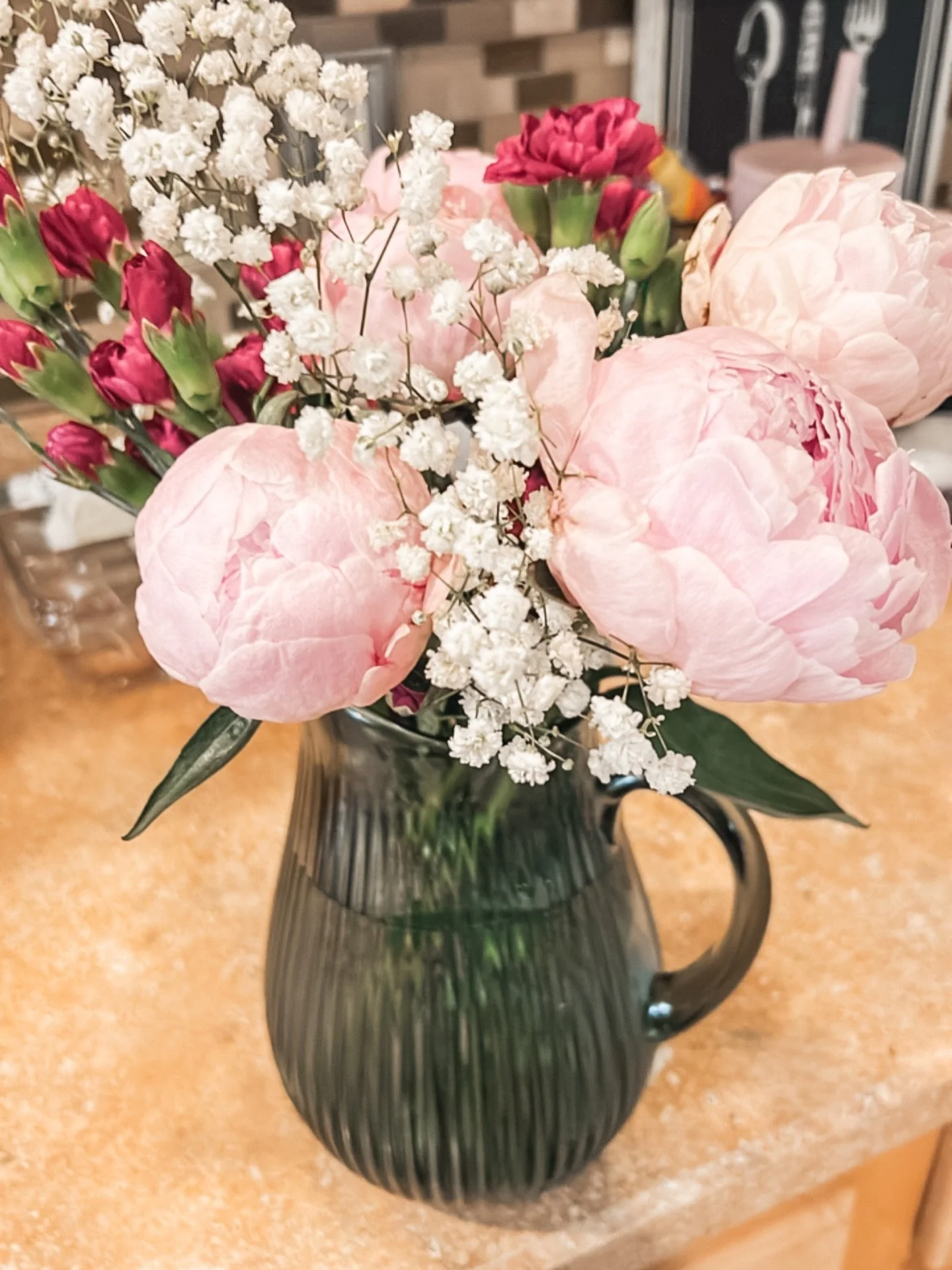 Vibe: Soft, soulful, Sunday. This bouquet is giving &ldquo;maintaining my peace.&rdquo;

These blooms? A reminder that soft still wins. We&rsquo;re halfway through 2025, and I&rsquo;m choosing to breathe and bloom, gradually, gracefully.

What are yo