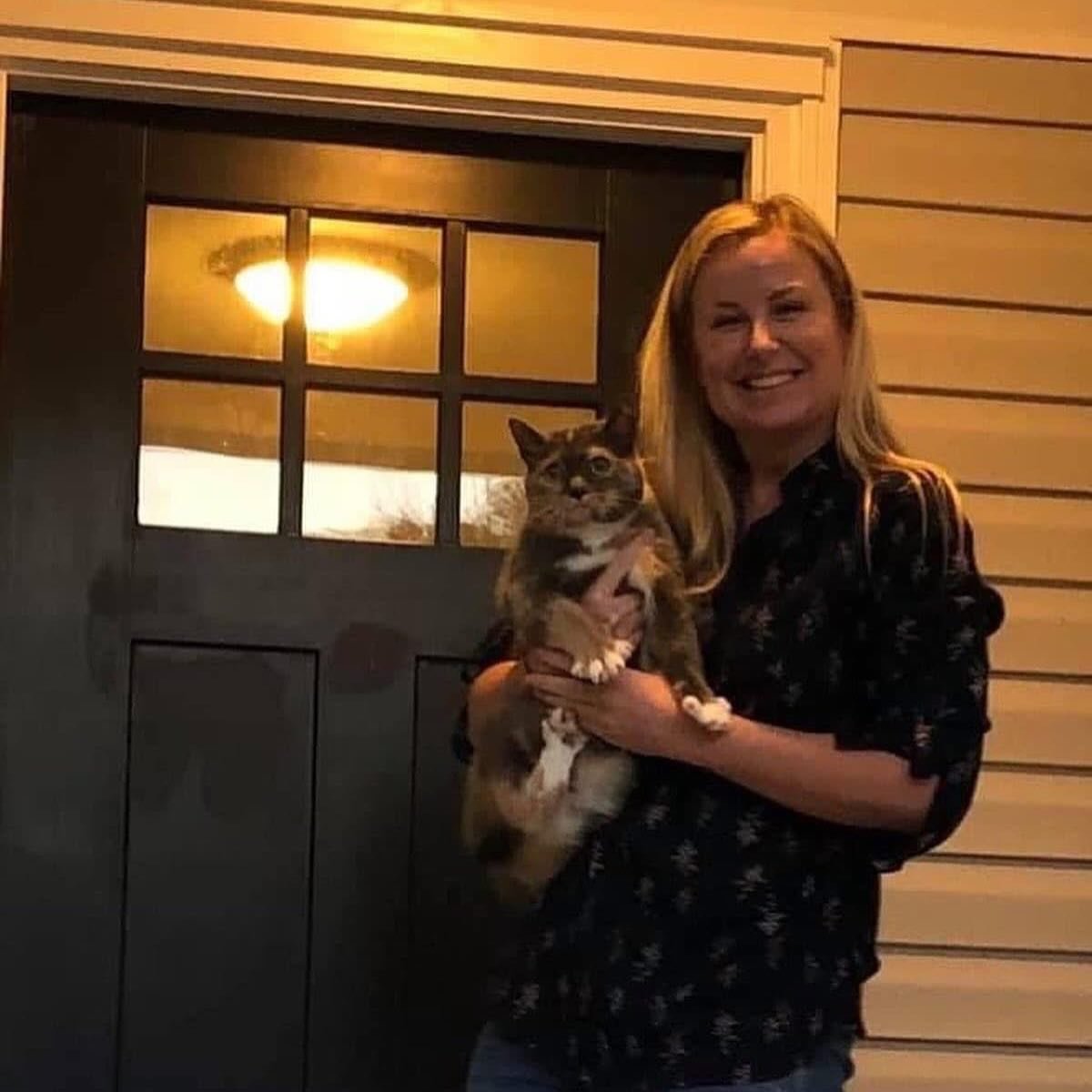 Today marks 5 years of living in Savannah! The first pic was the first one taken here at my house. Sadly, I had to put my cat down, but adopted the cutest 10-12 year old dog I could&rsquo;ve ever prayed for. My Holly.
.
I can honestly say I&rsquo;m a