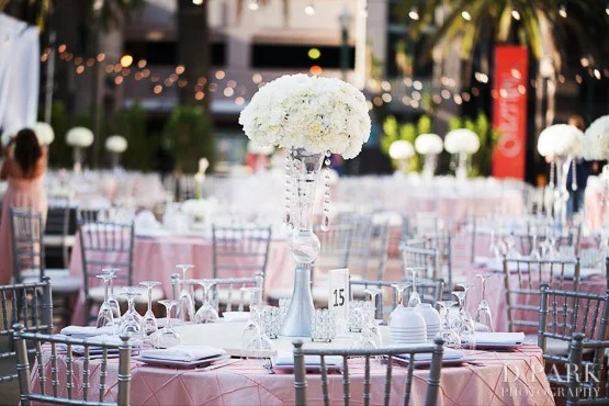 21-elegant-pink-white-wedding-reception-decor-floral-ideas.jpg