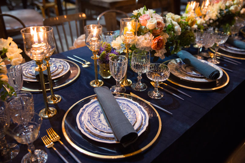 Louise-Roe-Elegant-Navy-and-Gold-Tablescape-Front-Roe-3.jpg
