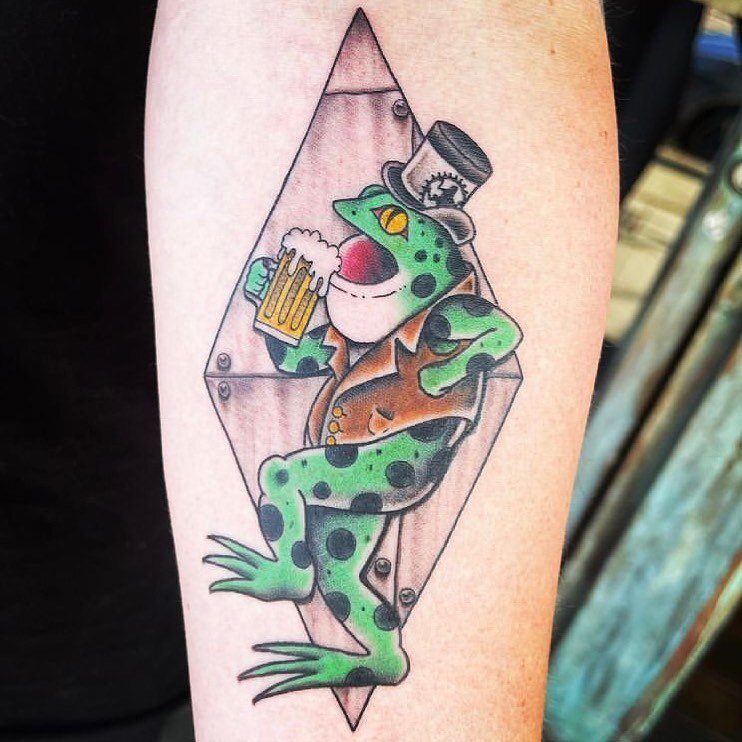 Now THIS is dedication. Check out @rabidziggy&rsquo;s new ink🔥🔥🔥 

#bestcustomers #customink #tattoo #tattoooftheday
#labeer #frogtownbeer #frogtown #frogtownbrewery #frogtownla #lariver #shoplocal #drinklocal #drinklocalcraftbeer #supportlocal