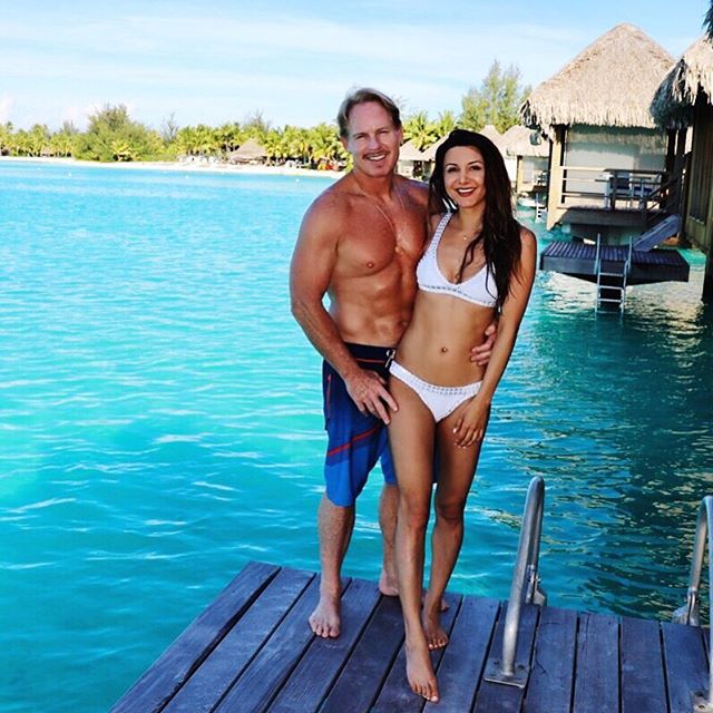 So grateful to share everyday with you @curtmitchell4284 You and our family are my favorite part of life 😘💕
#sfblogger #sffashionblogger #love #borabora #thankful🙏 #sfdaydream
