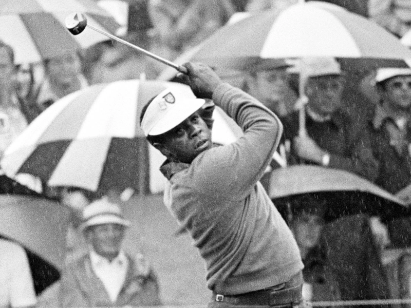 Elder driving at the 1975 Masters.