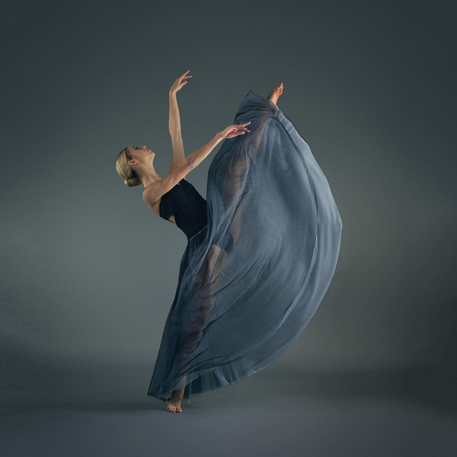 Kicking Dancer