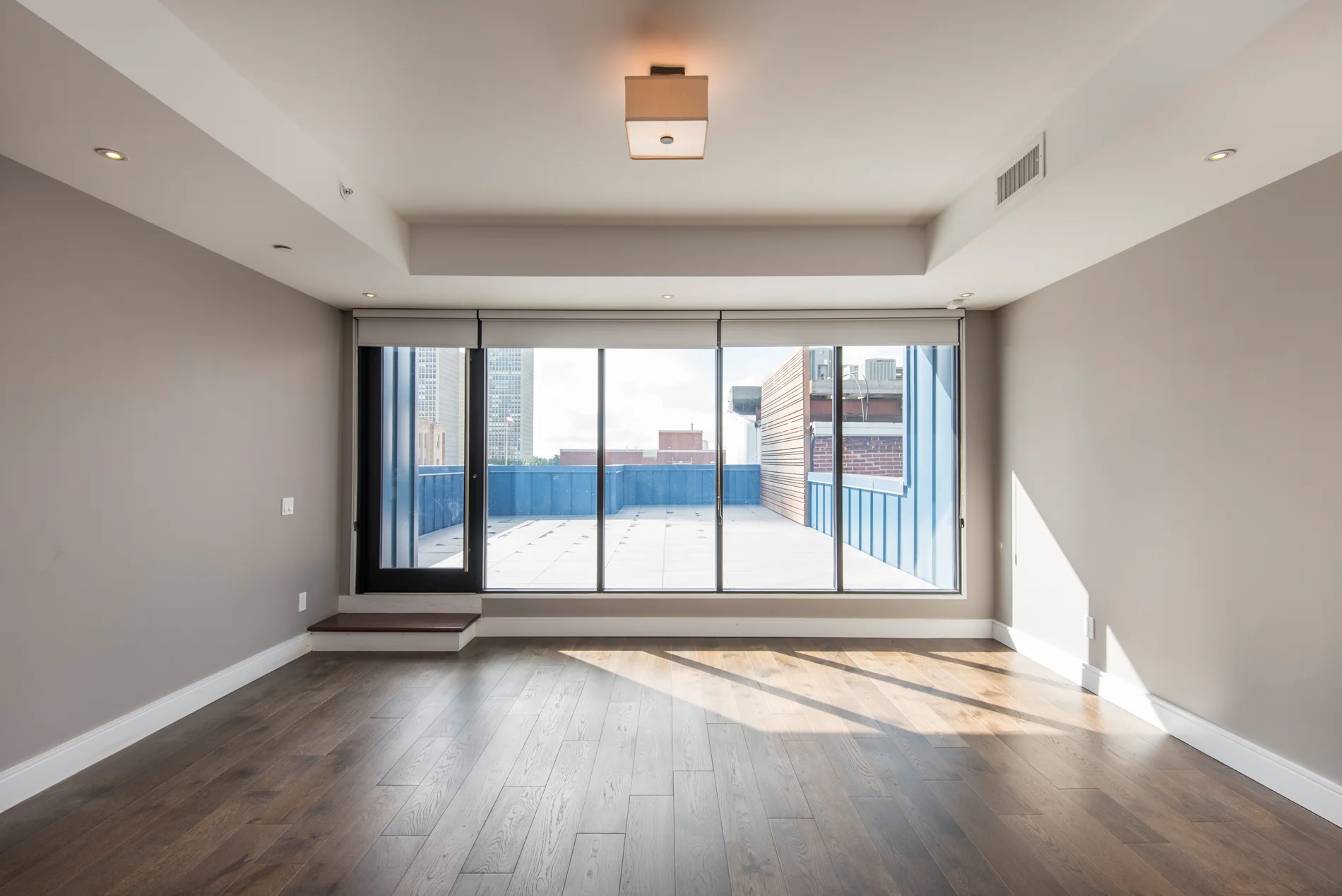233 Chestnut Street | Penthouse Master Bedroom