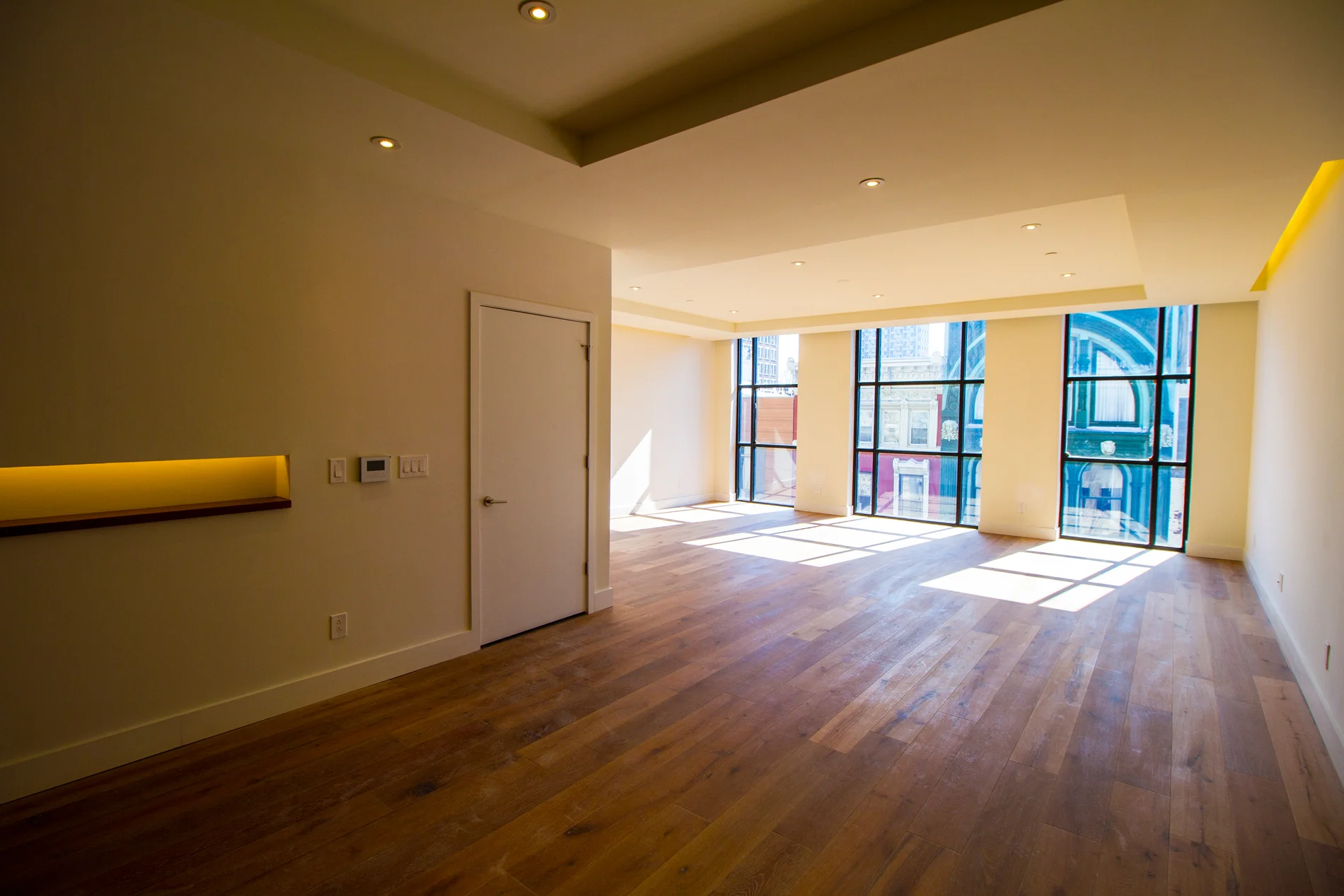 725 Chestnut Street | Unit 3 Living Room