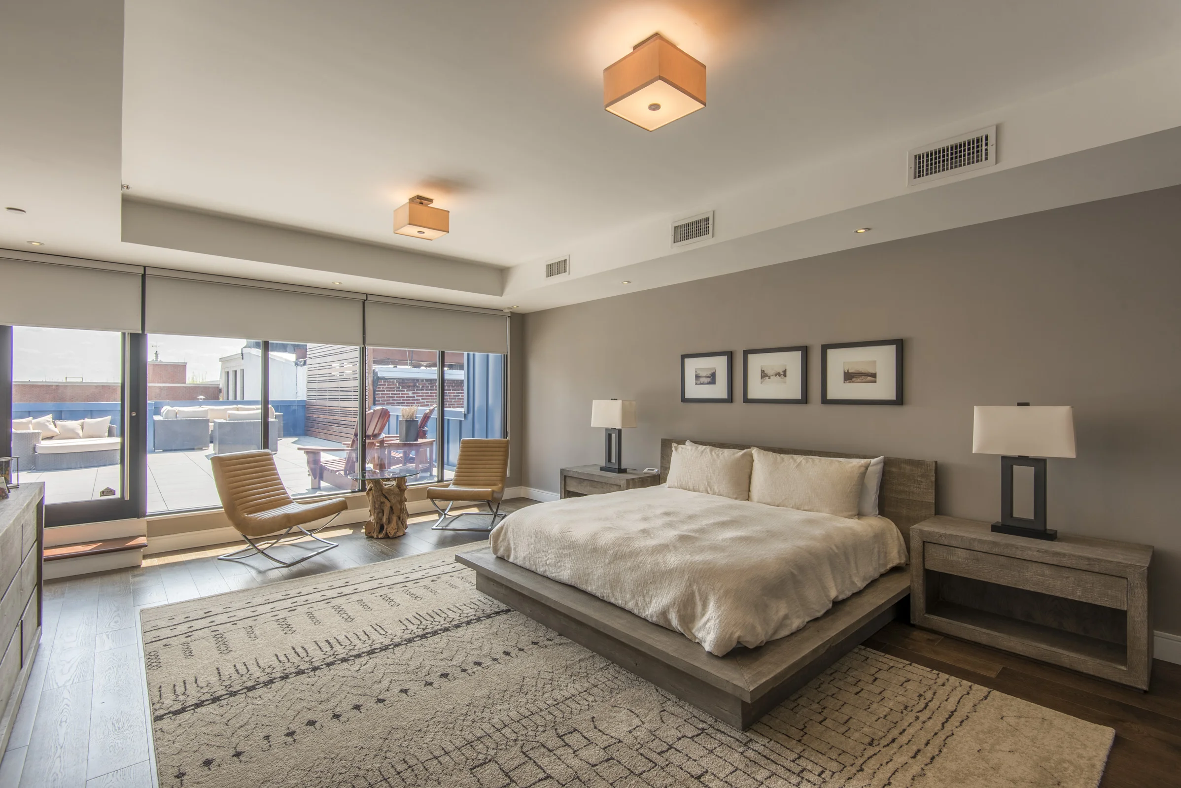 233 Chestnut Street | Penthouse Master Bedroom