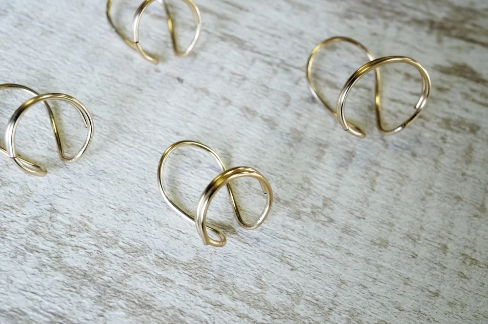 ブログ 革新的構造で人気の金属製フィンガーピック Butterfly Finger Picksが再入荷 Ninevolt Official Site