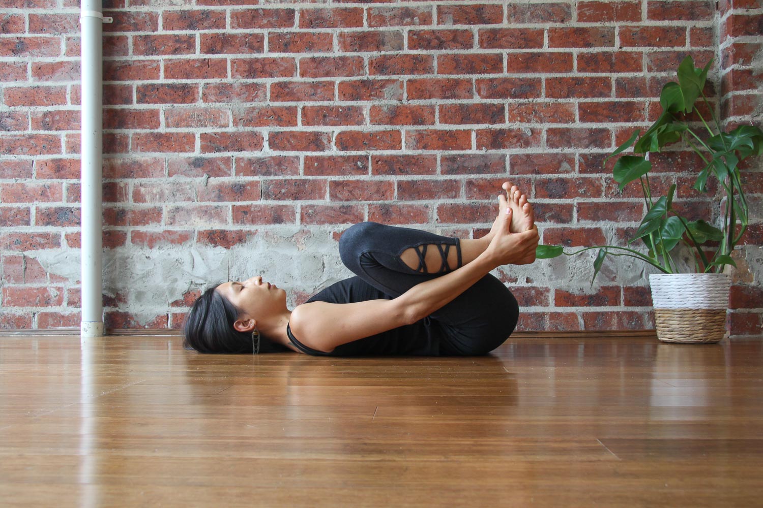 Reclined Malasana // Variation B