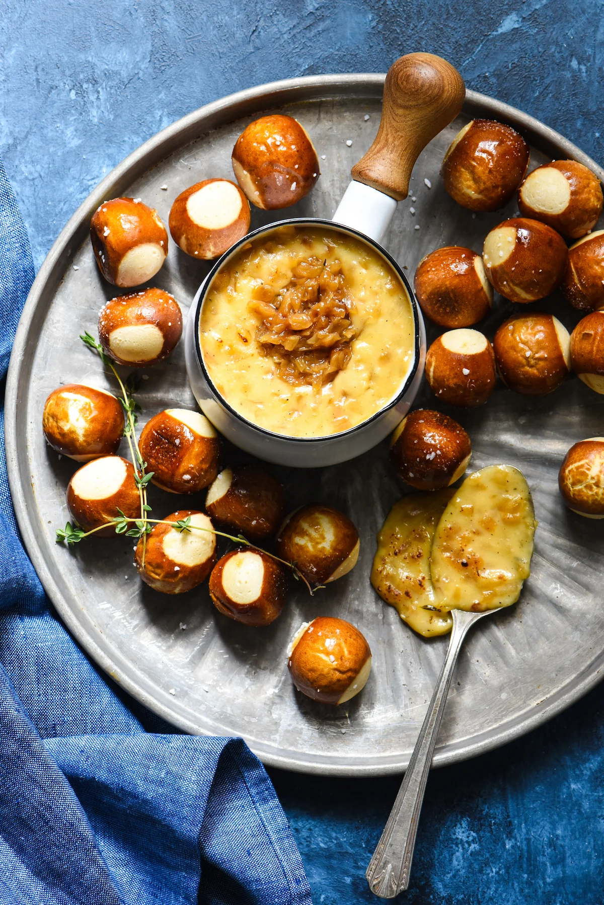 French-Onion-Cheese-Fondue-1.jpg