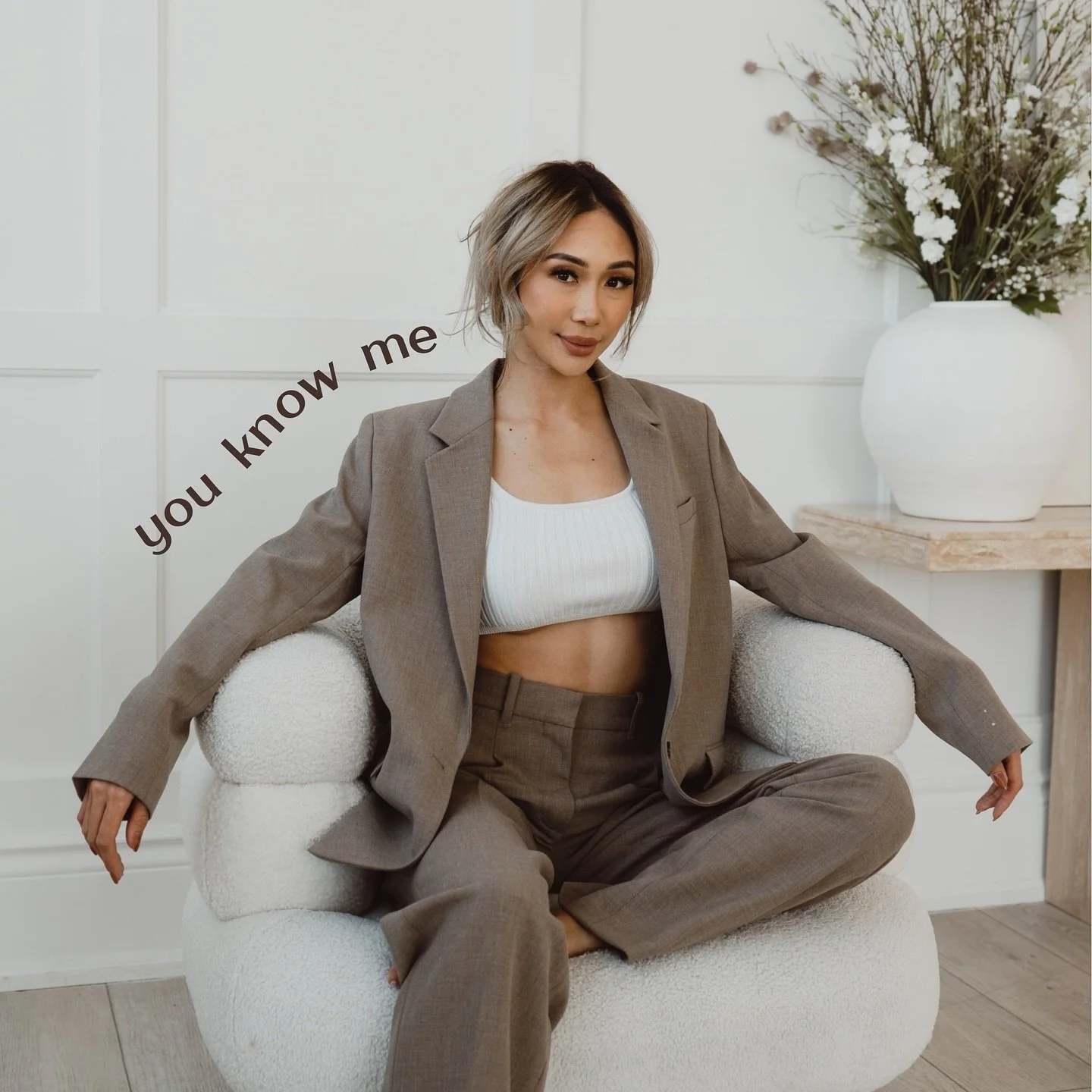 what a cute trend to get to know each other! 

DO YOU AND I HAVE ANYTHING IN COMMON?! ☺️ let me know! 

(PS. forgot to list &ldquo;headbanger&rdquo; for dances moves cuz thats extremely high up there 🤭)

shout out to these amazing women:
Photography