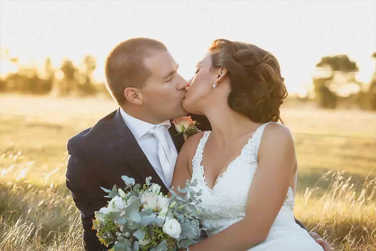 Ammon-Creative-Wedding-Contact.jpg