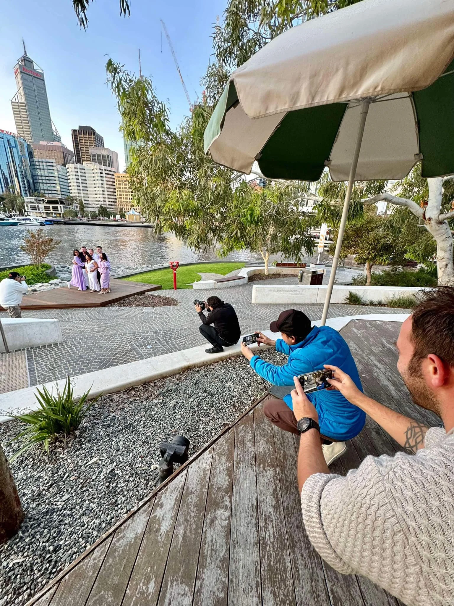 This is possibly the greatest BTS photo of a BTS photo of a BTS photo of a BTS photo I&rsquo;ve ever seen! Thanks Duncan Barnes 📸🙌✨