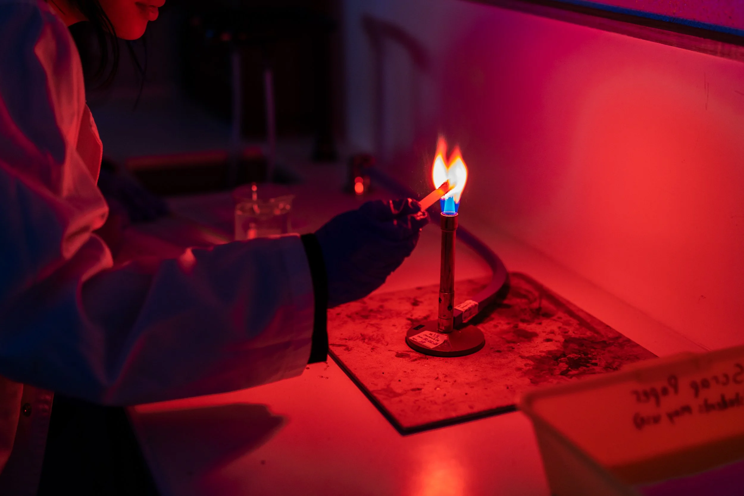 20260518 Science Flame Colour Tests Emmanuel Year 10-25.jpg