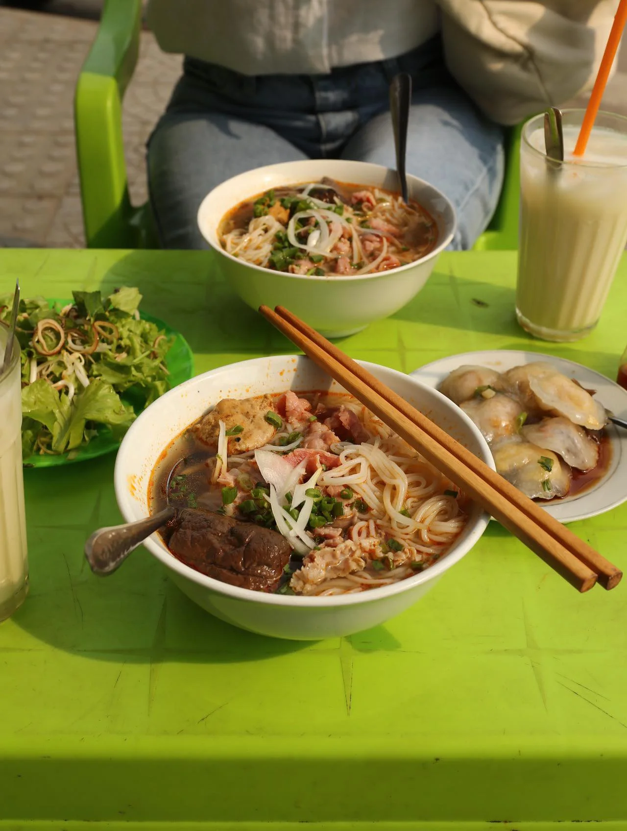 Không có bún đậu thì lấy bún bò ra ví dụ.