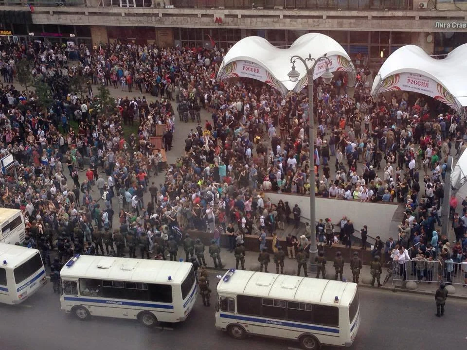 Protest against Putin and political corruption on Tverskaya Street