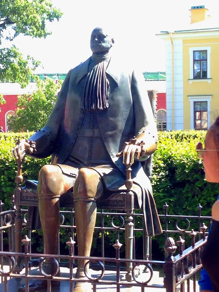 Guy with small head (St. Petersburg, Russia)