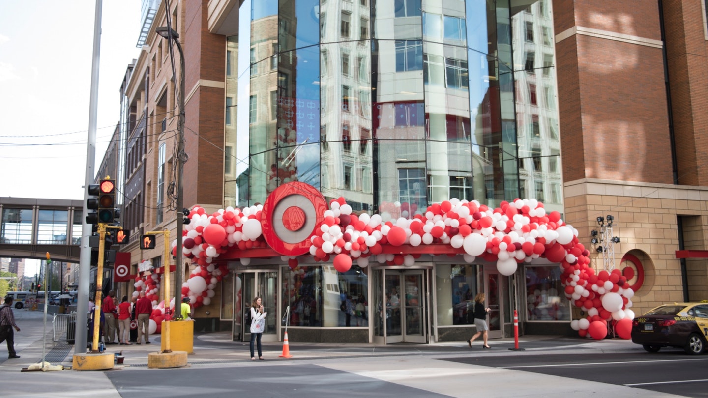 Target_Celebration_BalloonStoreFront_2048x1152.jpg