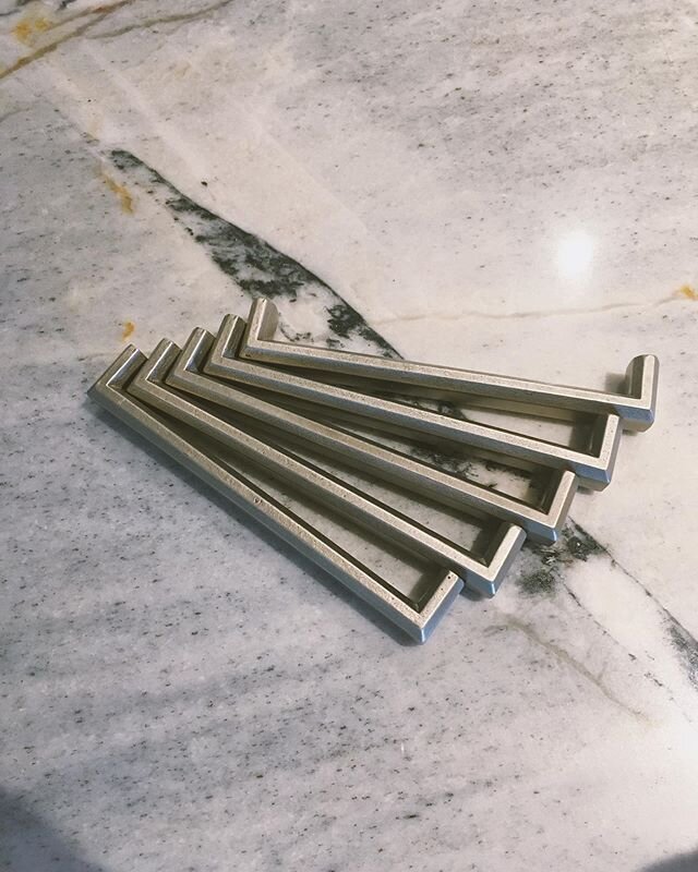 Hardware spread.  Cast bronze hardware in a Burnished White Bronze finish from @sunvalleybronze to compliment the colors in the countertop!  These are being installed in an @affinity_kitchens display kitchen! -
-
-
-
-
#whatmakesyoudistinct #distinct