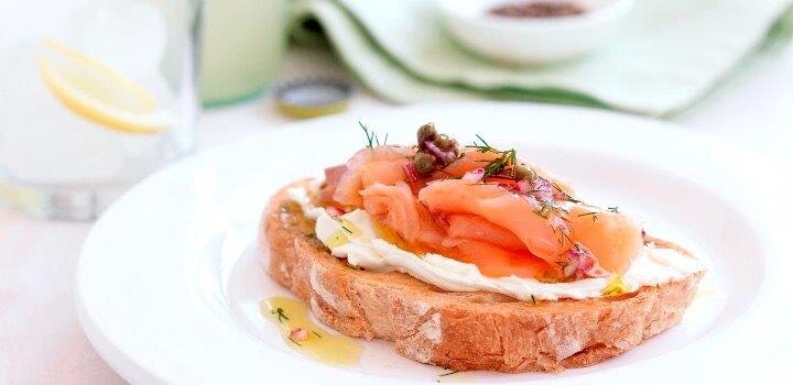 salmon-bruscetta.jpg