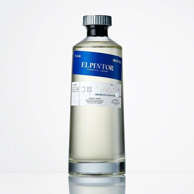 Our tequila Joven expression is a exceptional complex and refined blend of blanco and extra a&ntilde;ejo blended. With beautiful secondary notes of pear and green tea.
.
.
#tequila #tequilajoven #crafttequila #craftspirits #highlands #liquidart #luxu