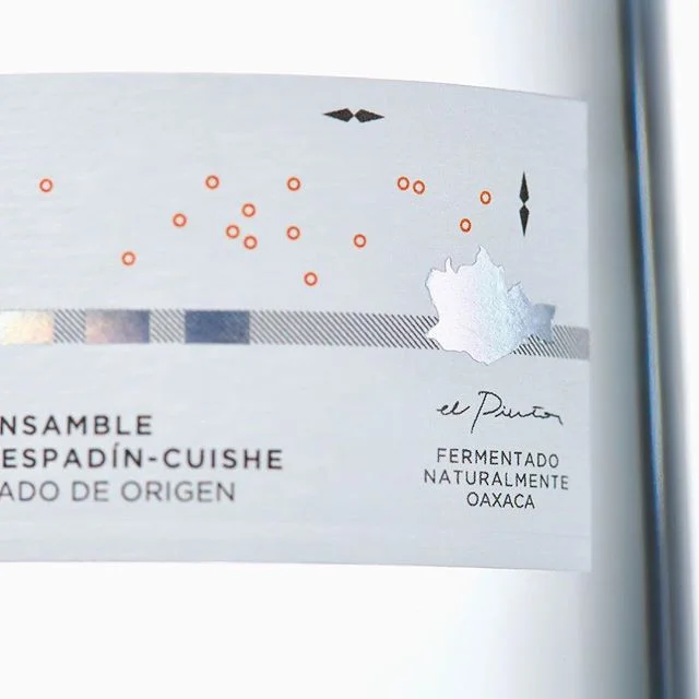 Denomination of origin: Oaxaca .
.
.
#mezcal #oaxaca #artisan #craftspirits #denominaciondeorigen #luxurylifestyle #topdesign #craftmanship #agave #agavelove #mixology #foodie #eeeeeats #bartendersbible