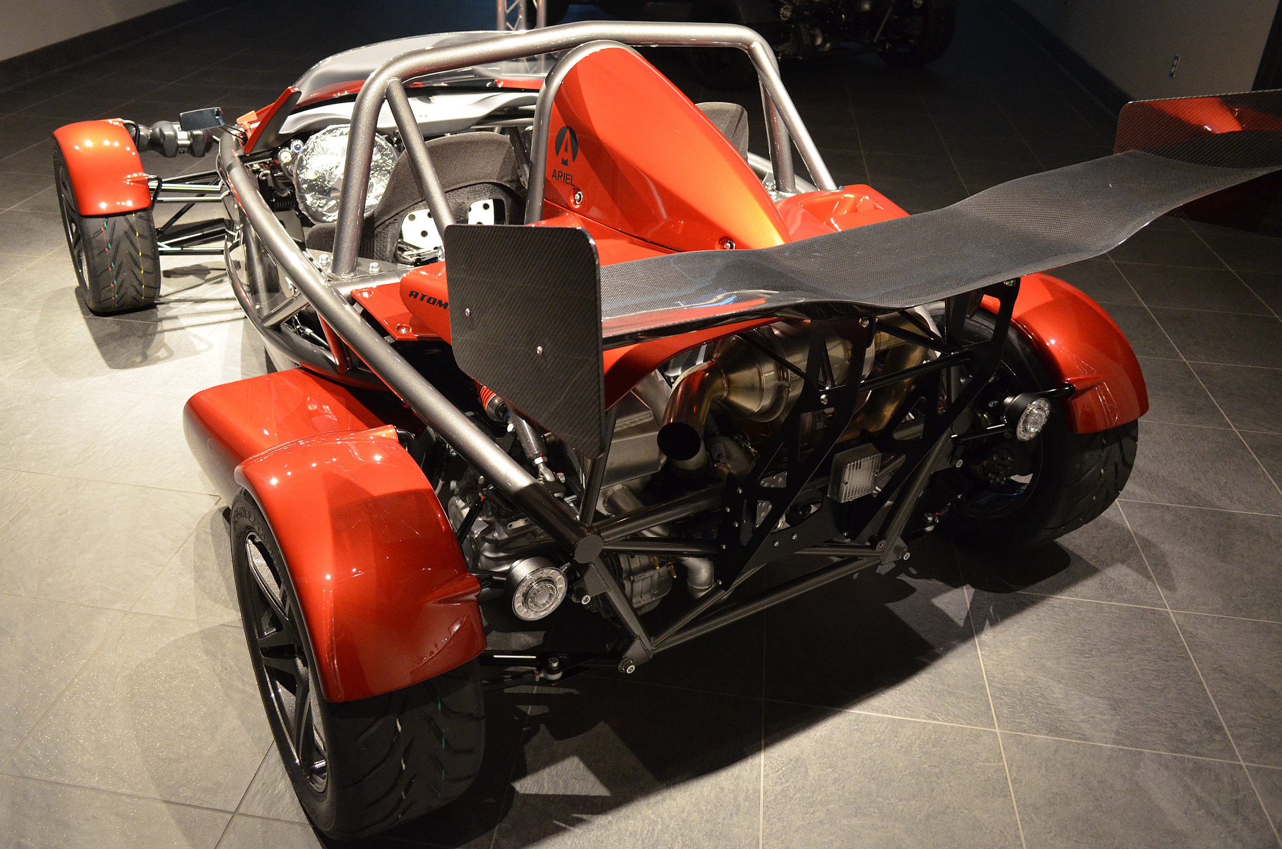 Ariel Atom 3S (Pearl Red/Gun Metal Chassis)