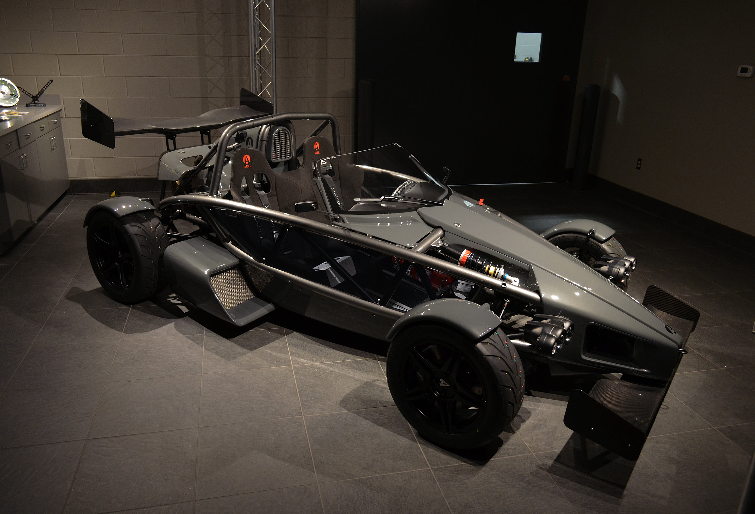 ArielAtom3S_grigio_telesto.02.JPG