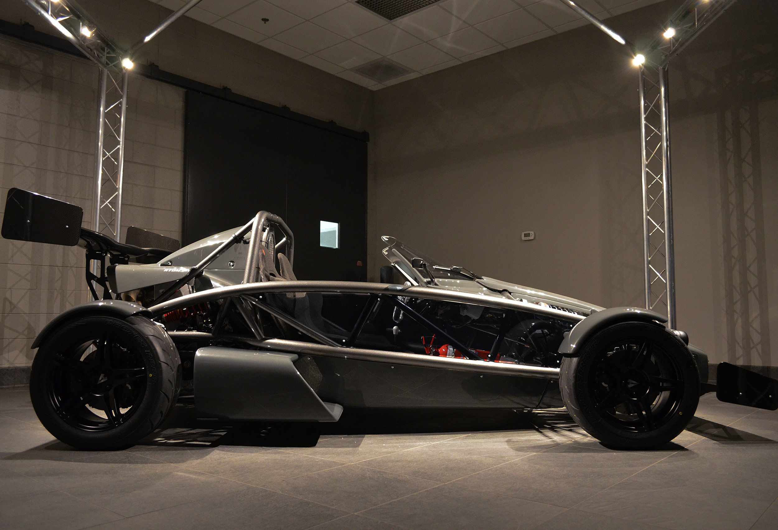 ArielAtom3S_grigio_telesto.03.JPG