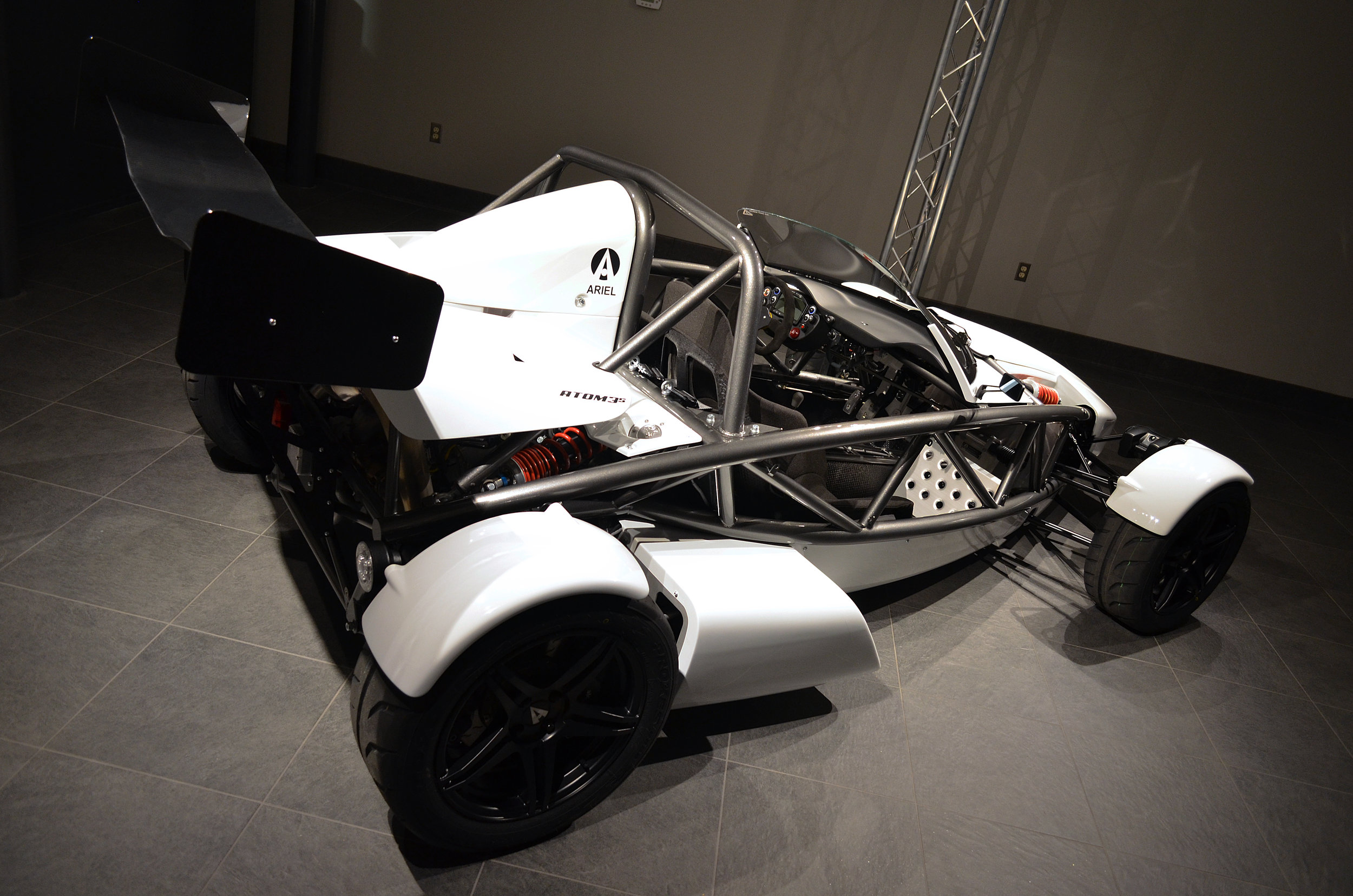 Ariel_Atom_3S_274_011.jpg