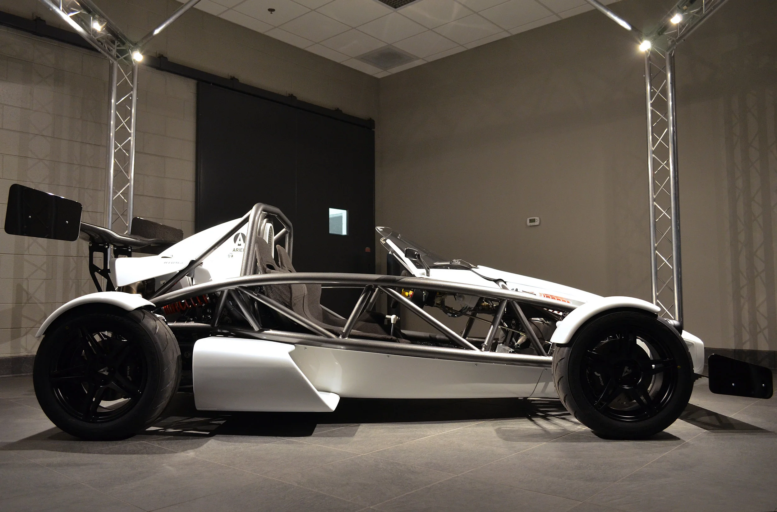 Ariel_Atom_3S_274_012.jpg