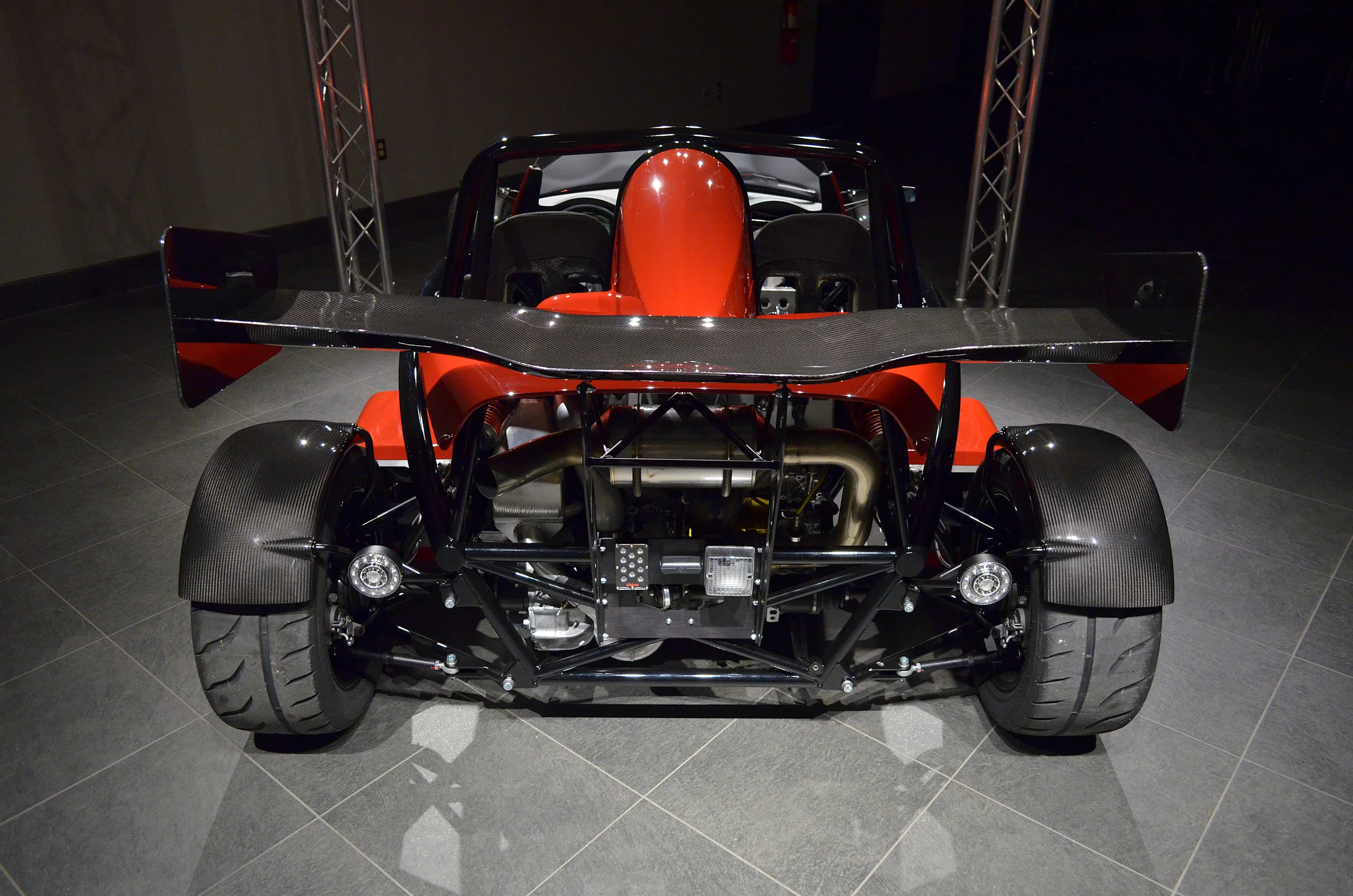 Ariel_Atom_3S_285_005.jpg