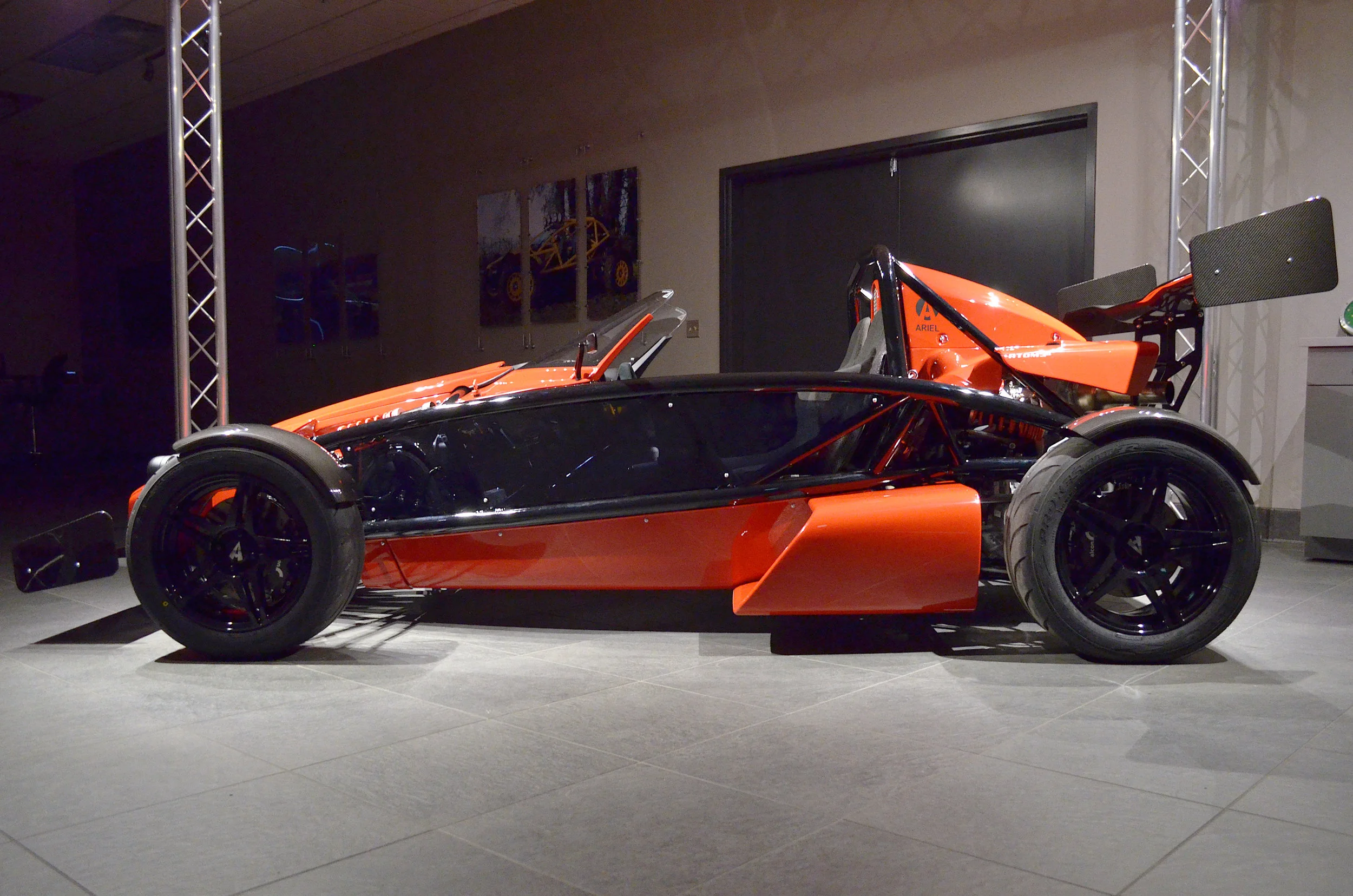 Ariel_Atom_3S_285_007.jpg