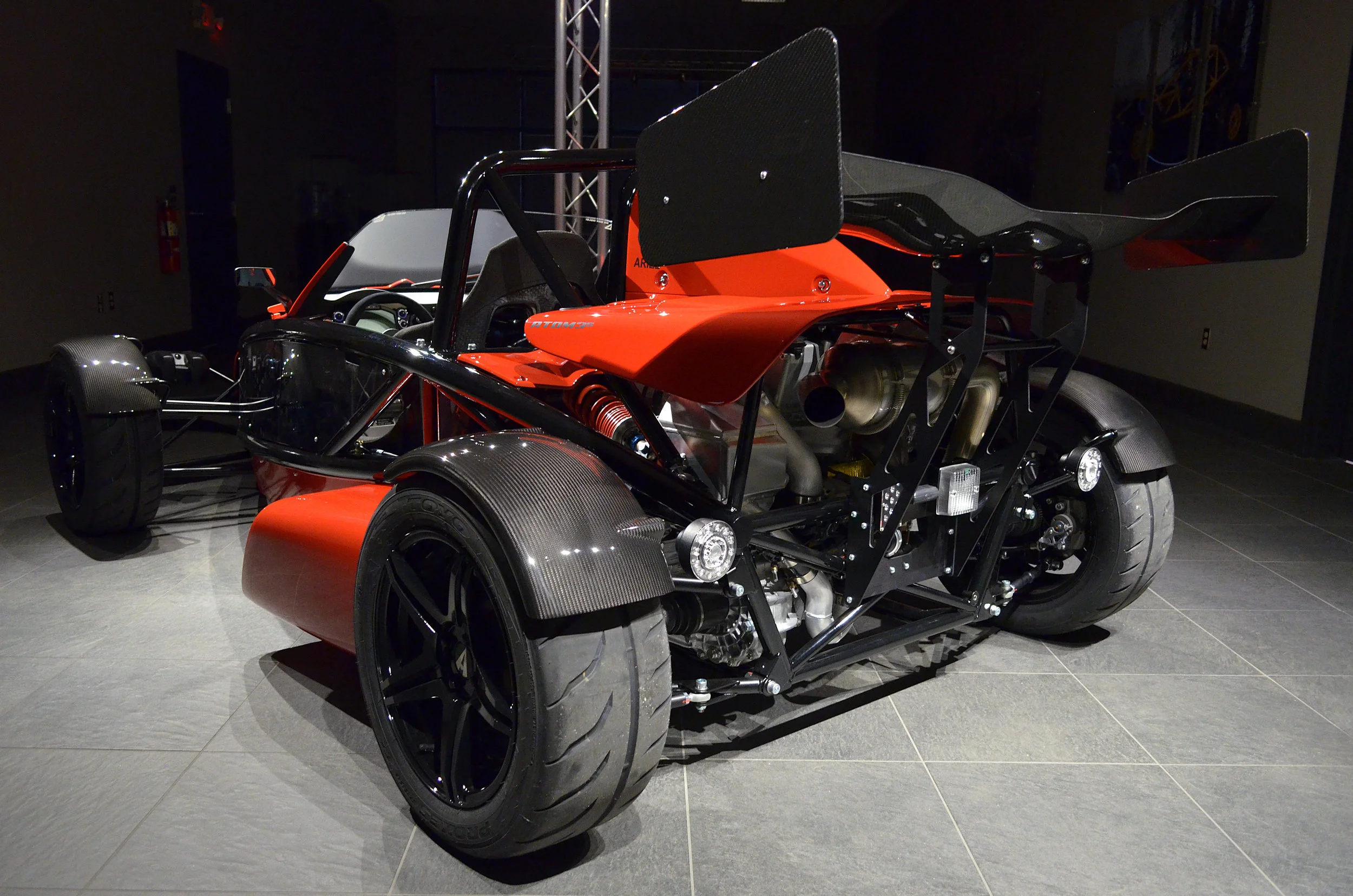 Ariel_Atom_3S_285_006.jpg