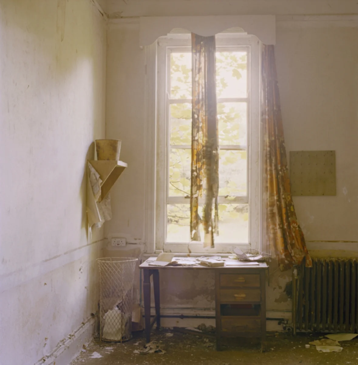 004_doctors_room.jpg
