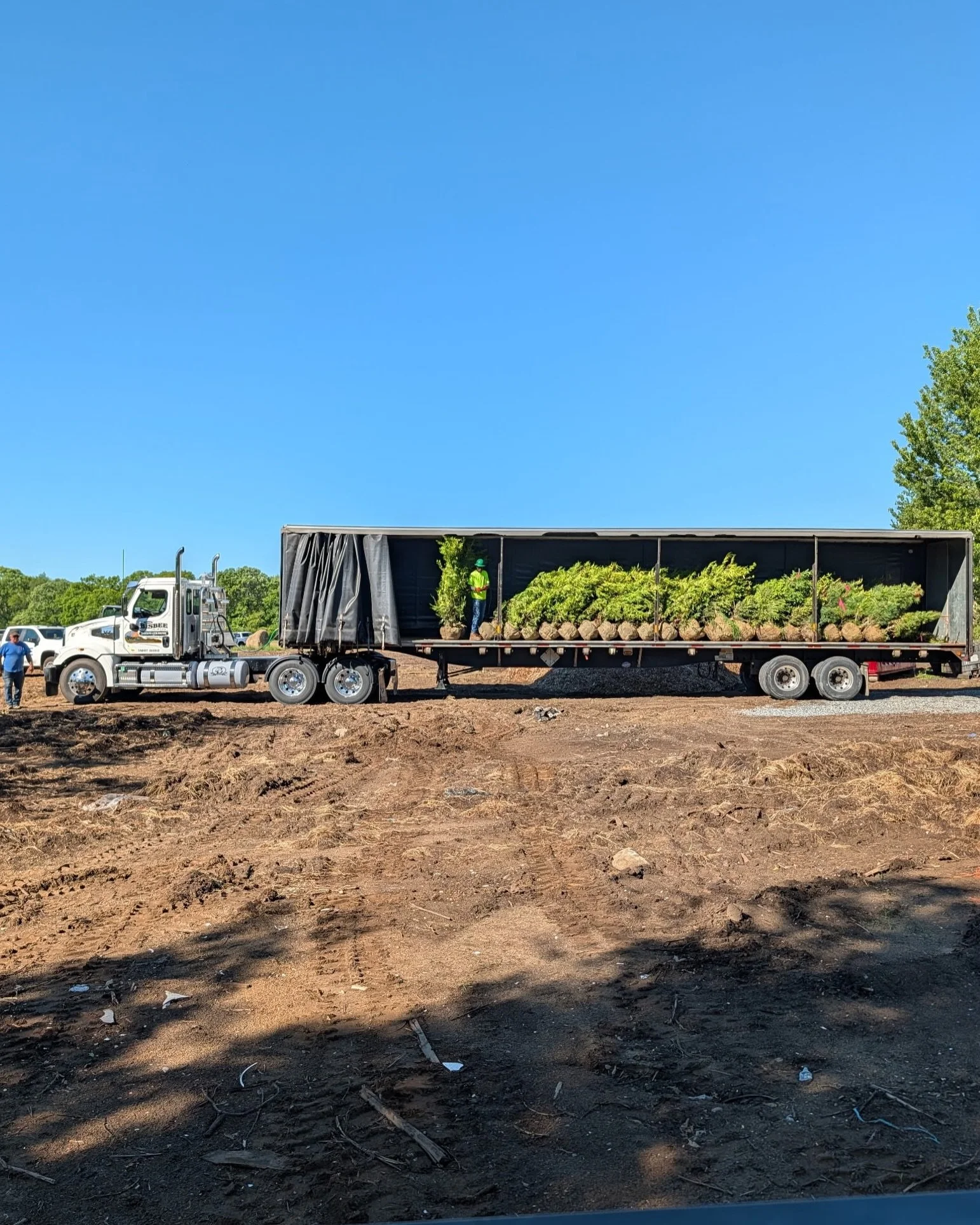 Our crew kicked off a new project today! While this solar farm is busy harvesting energy from above, we&rsquo;re down below making sure the ground stays stable, healthy, and looking sharp! ☀️ 🌳 

#greenenergy #landscaping #solar #planting #stateline