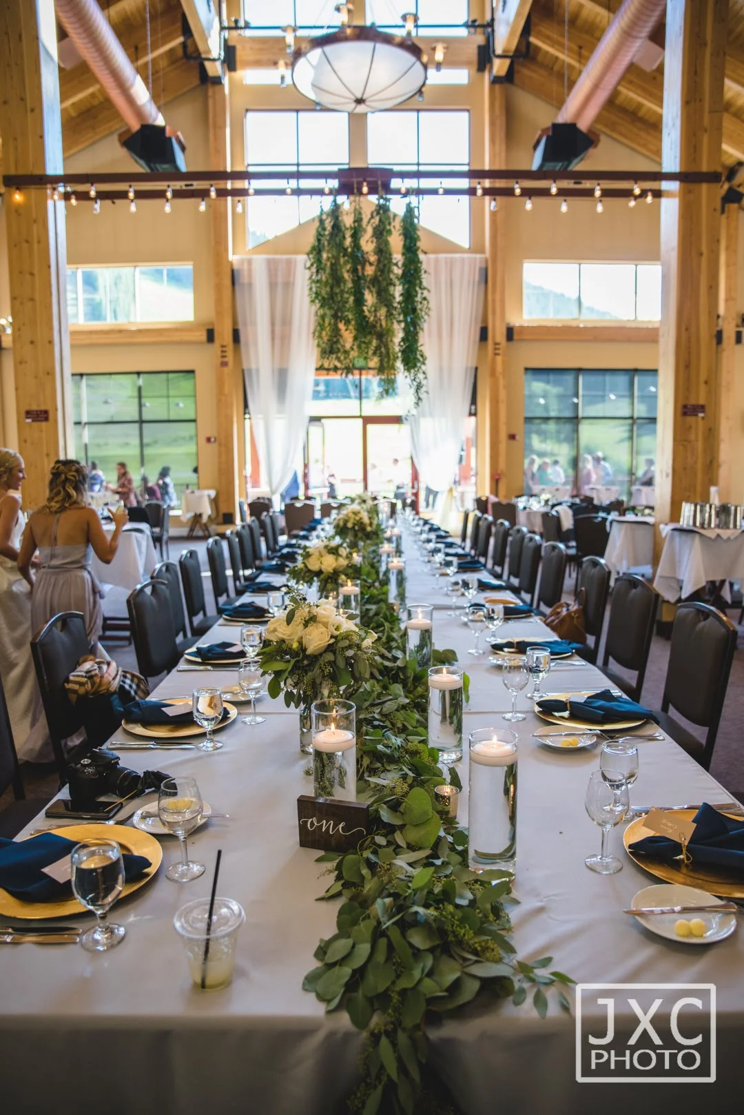 Classic Summer Wedding Table Arrangements