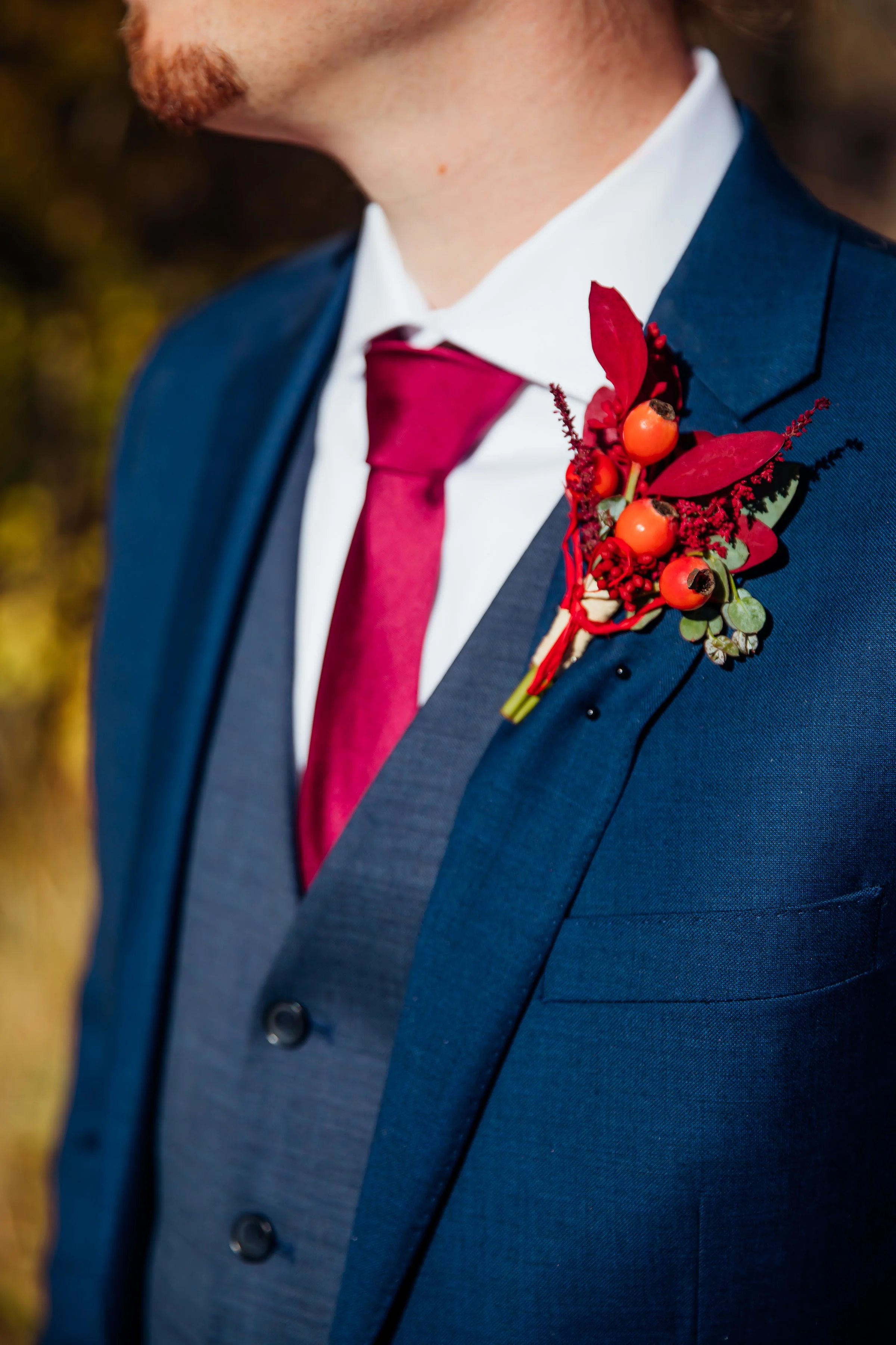 Modern Fall Wedding Boutonniere