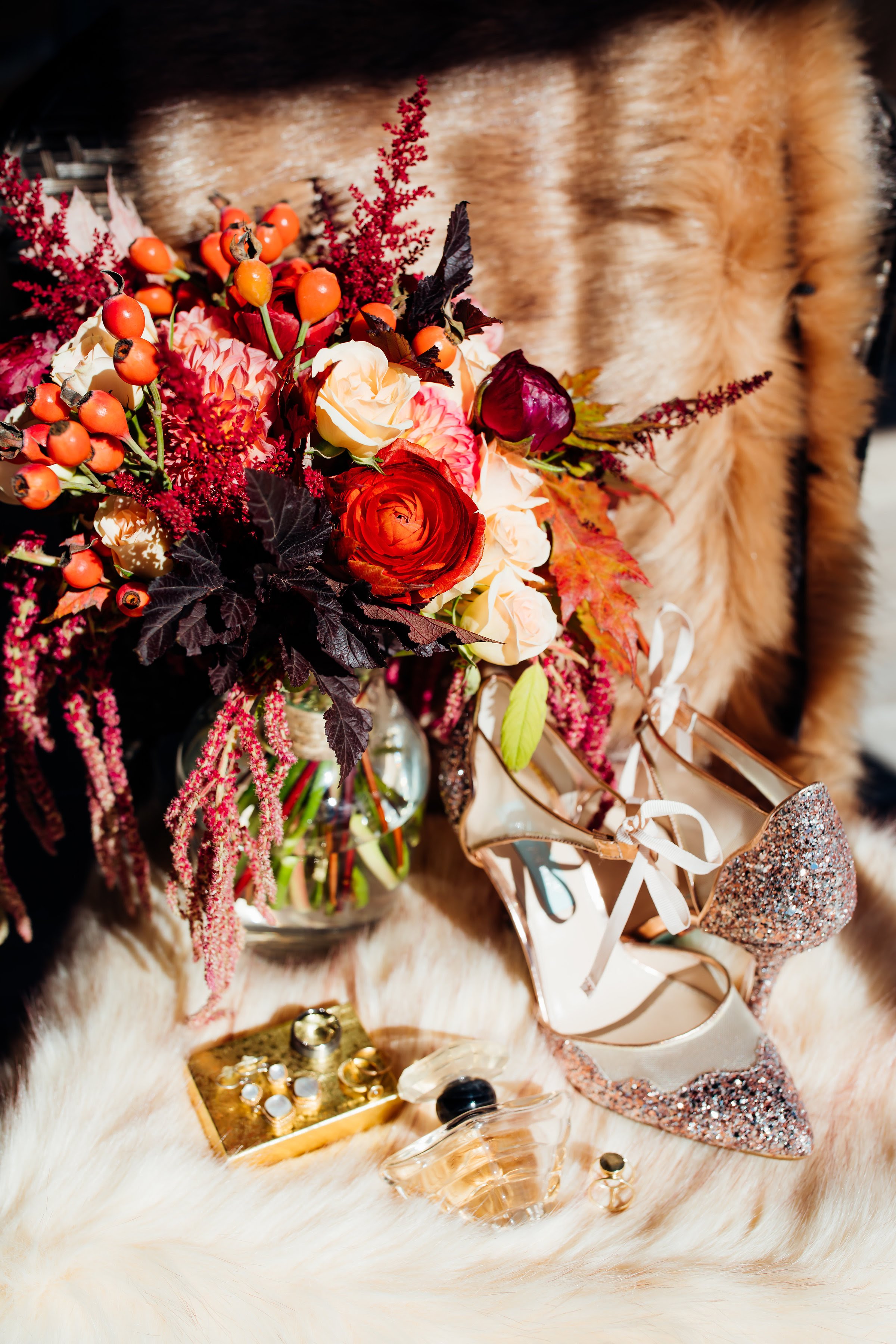 Modern Fall Wedding Arrangement